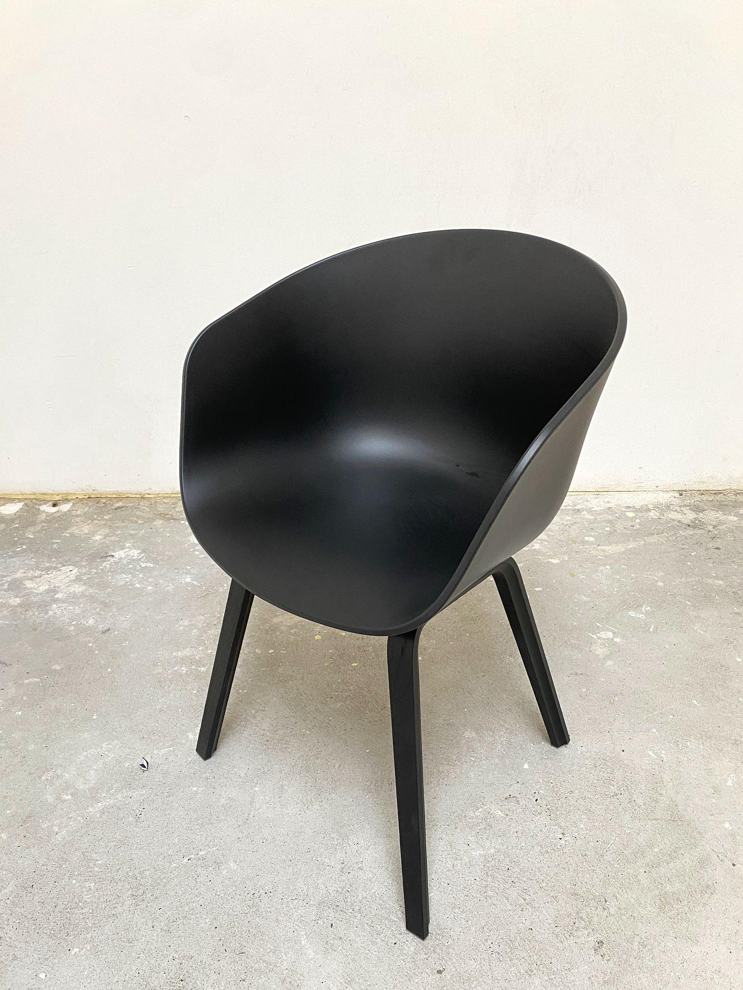 About A Chair AAC22 Stuhl Schwarz 1
