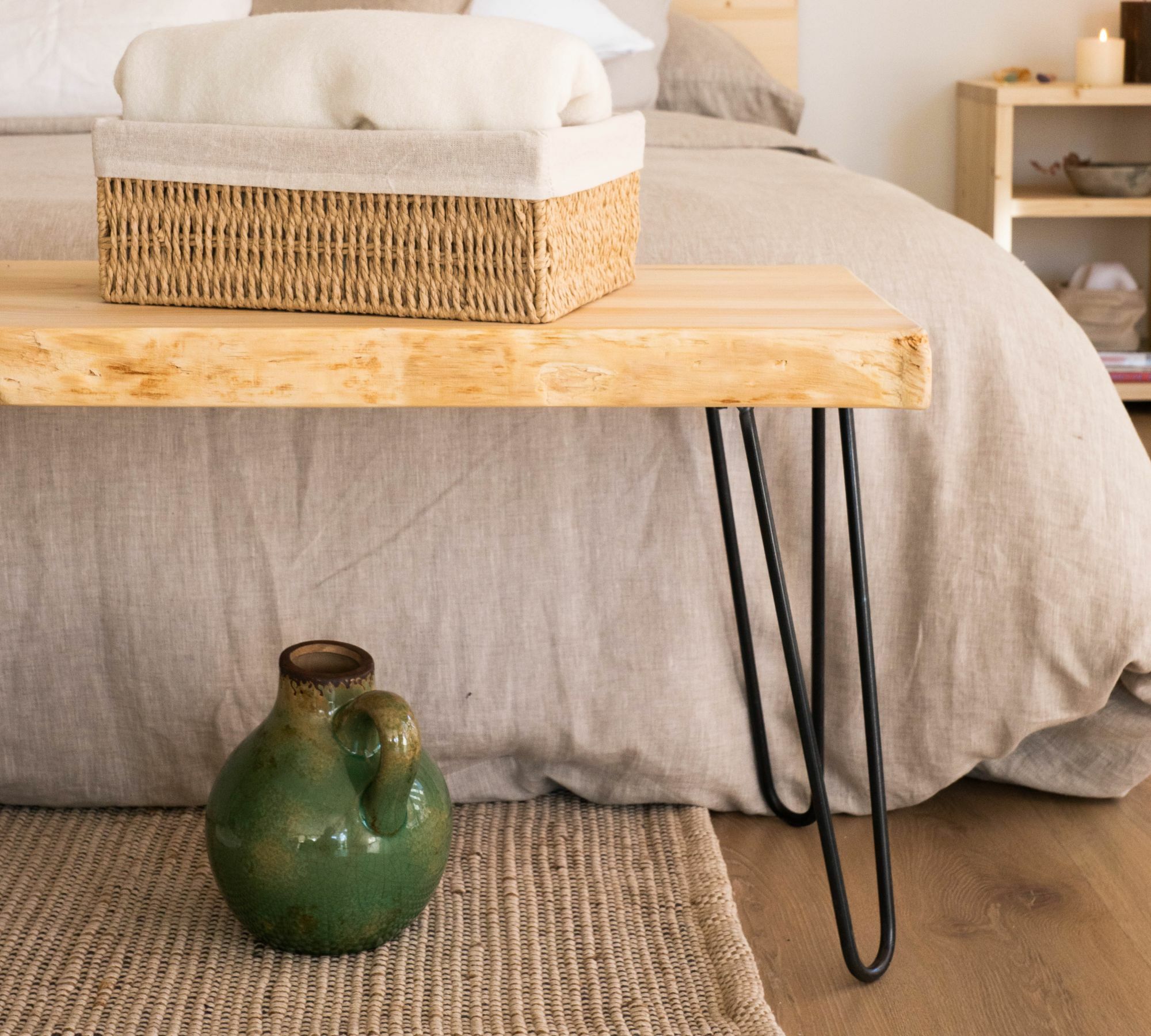 Nuru Nachttisch Holz Metall Kiefer 1