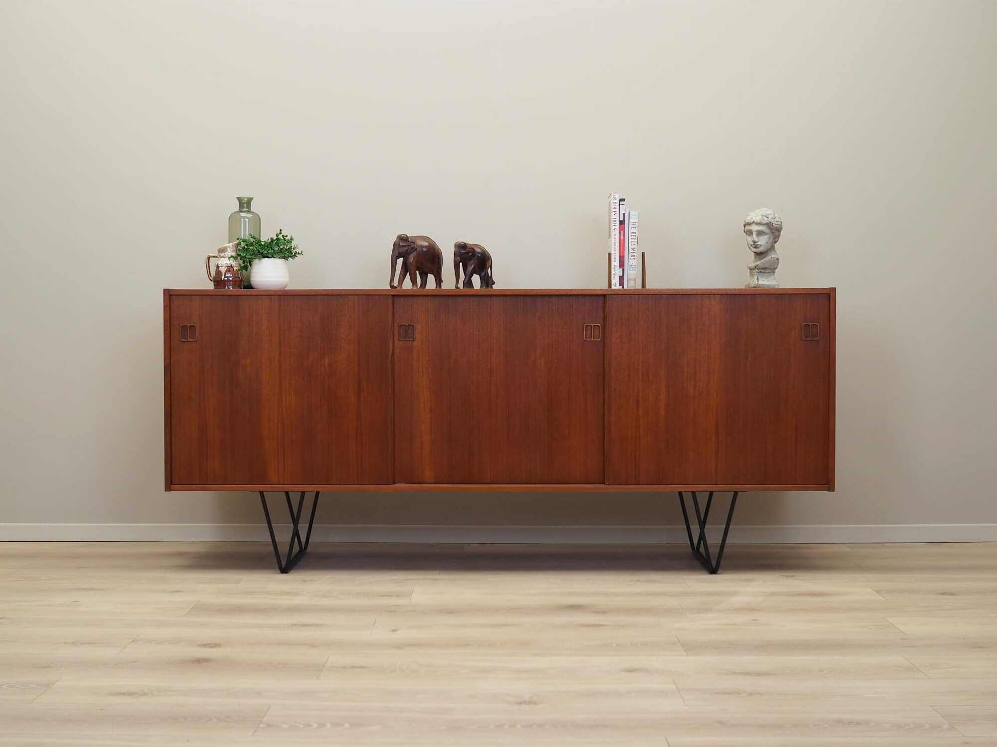 Vintage Sideboard Teakholz Braun 1970er Jahre 1