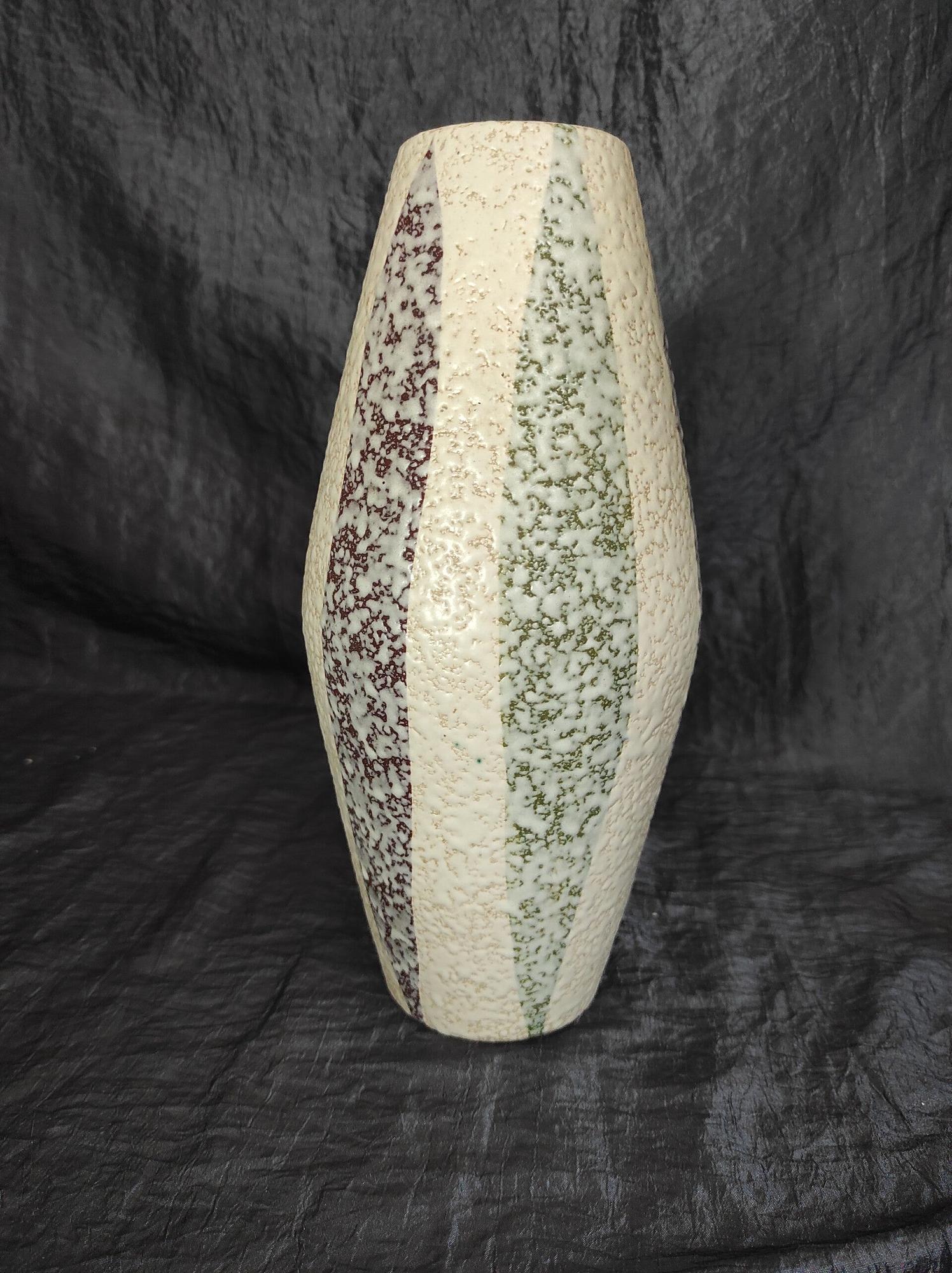 Model.507 Vase Scheurich Ceramics 1