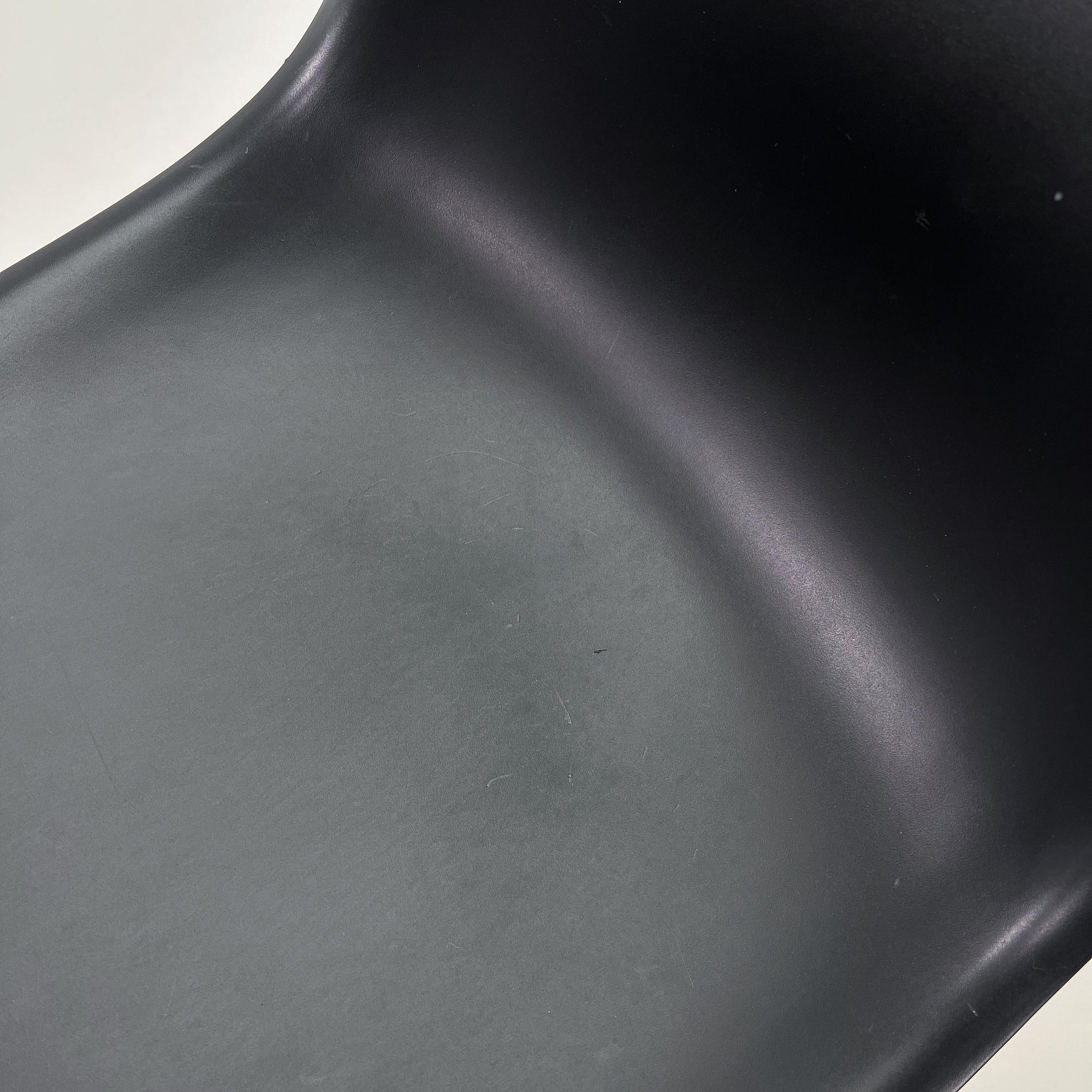 DSR Stuhl Plastik Chrom Tiefschwarz 4