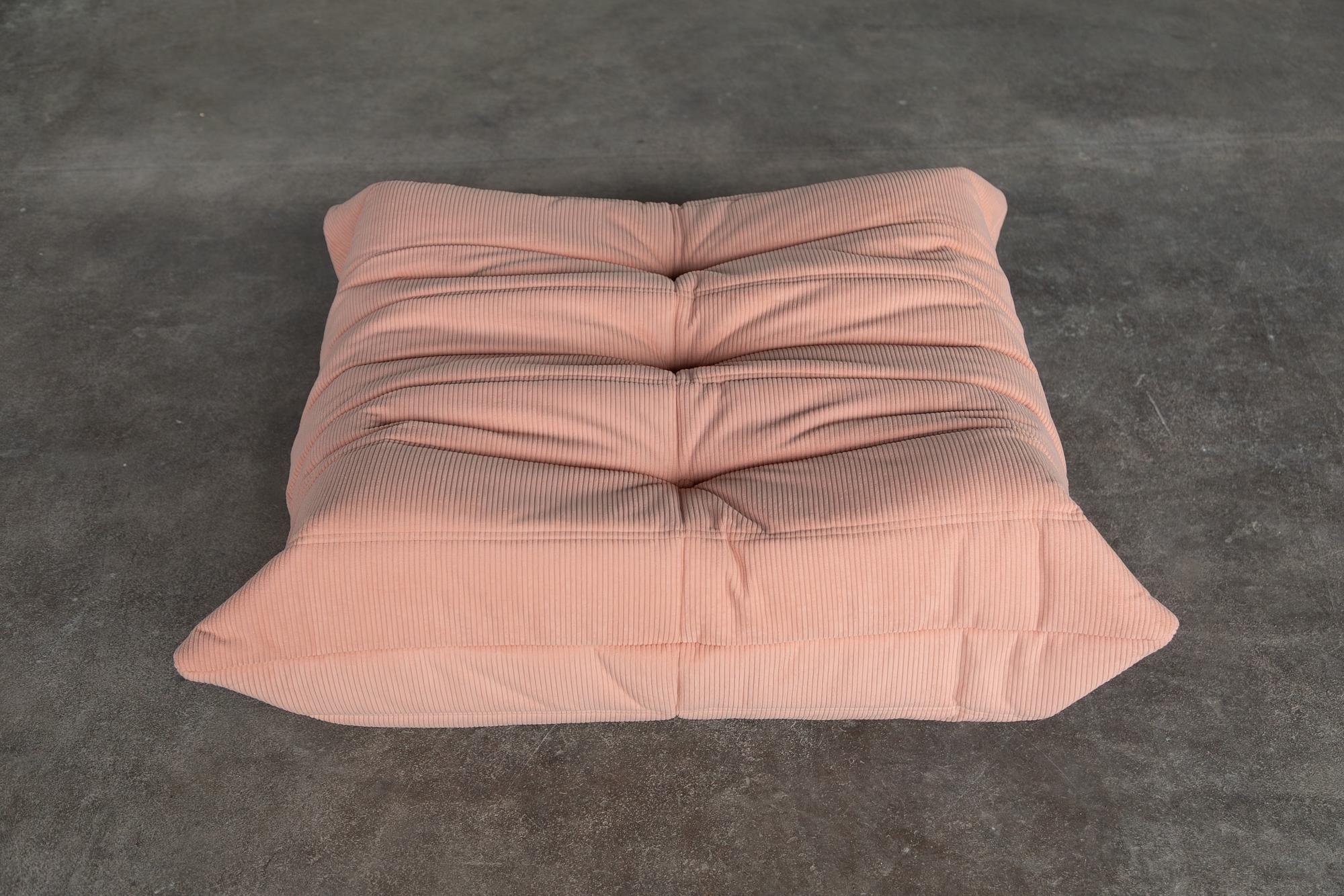 Togo Ottoman Cord Rosa 1