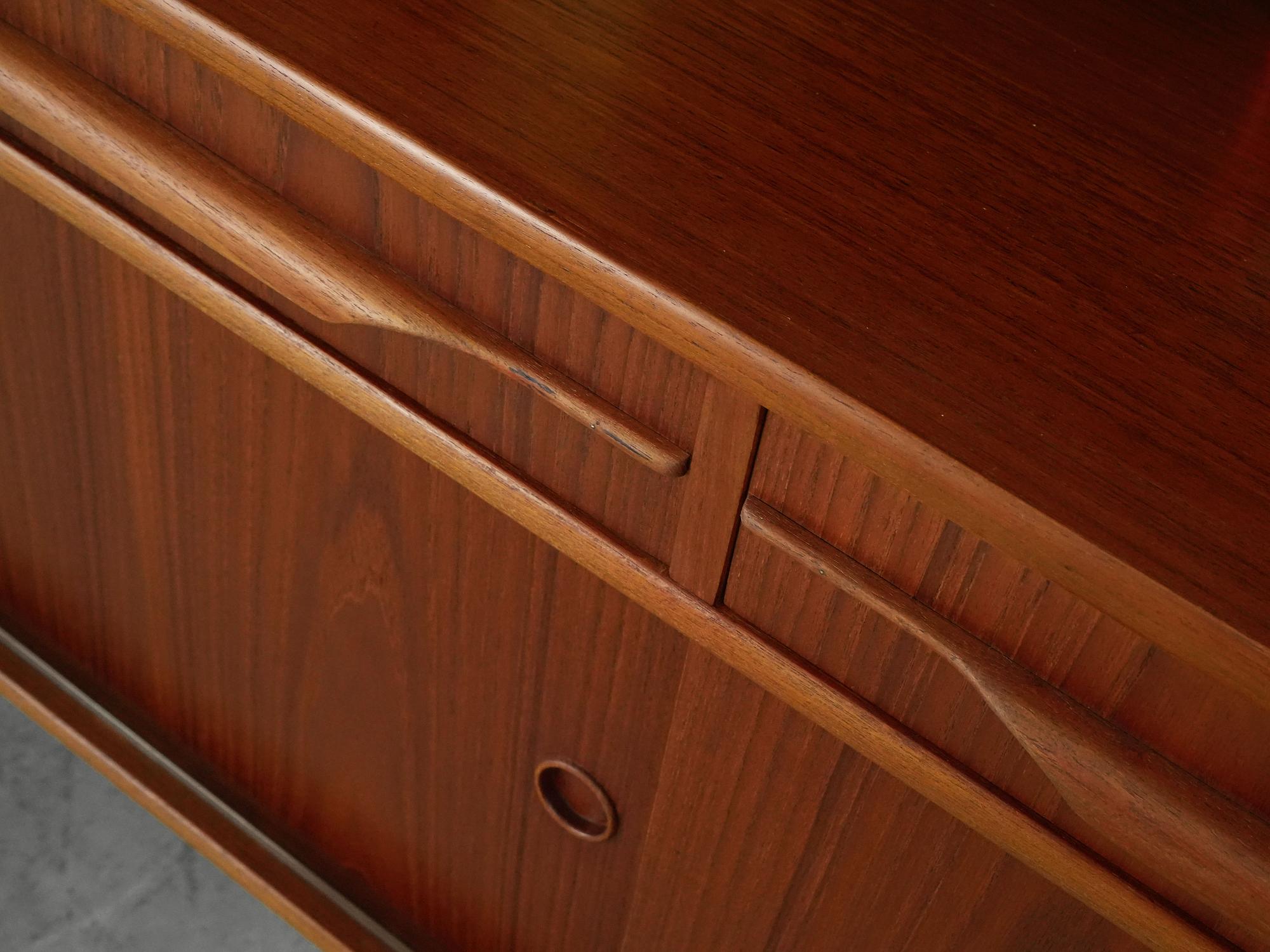 Highboard in legno di teak anni '60 11