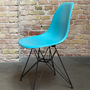 Eames Fiberglas Sidechair DSR Türkis 2