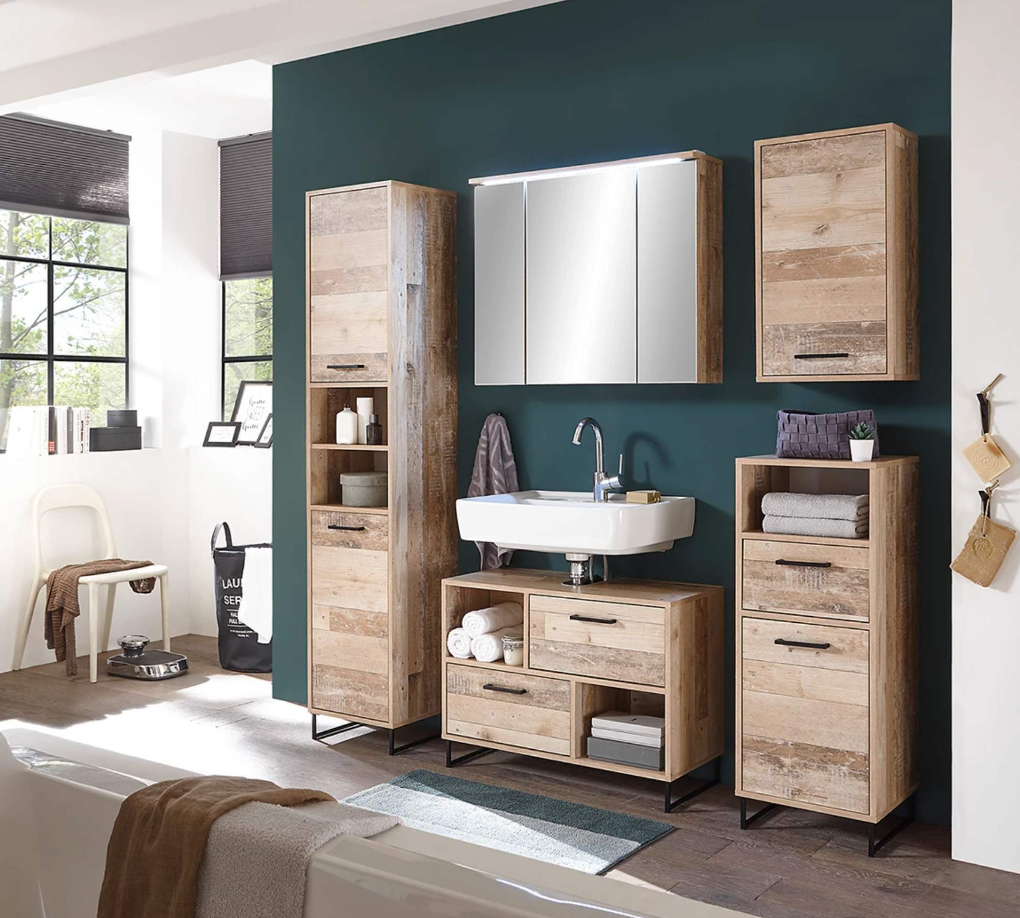 Badschrank Holz Metall 2