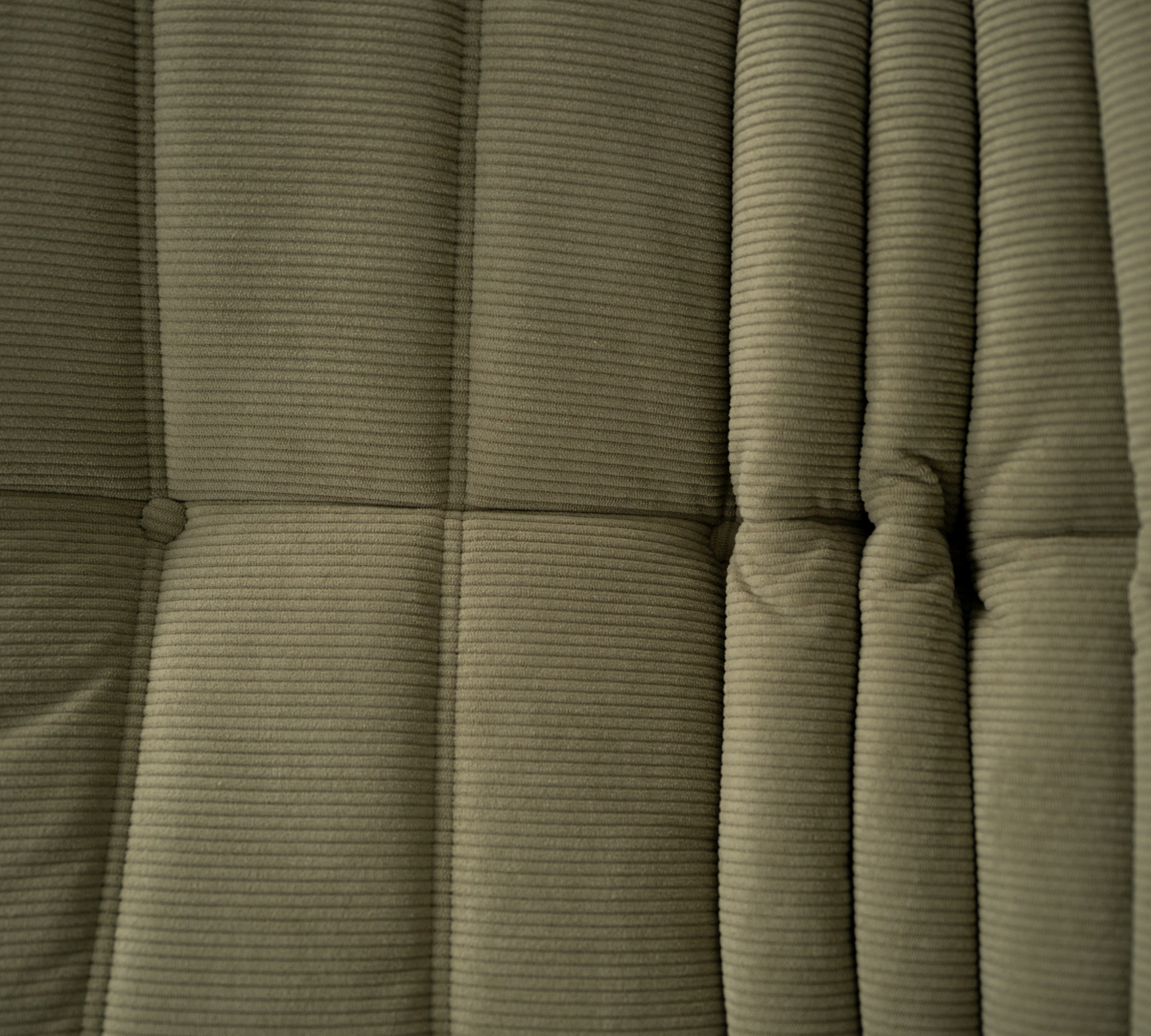 Togo Sofa 3-Sitzer Cord Salbeigrün 4