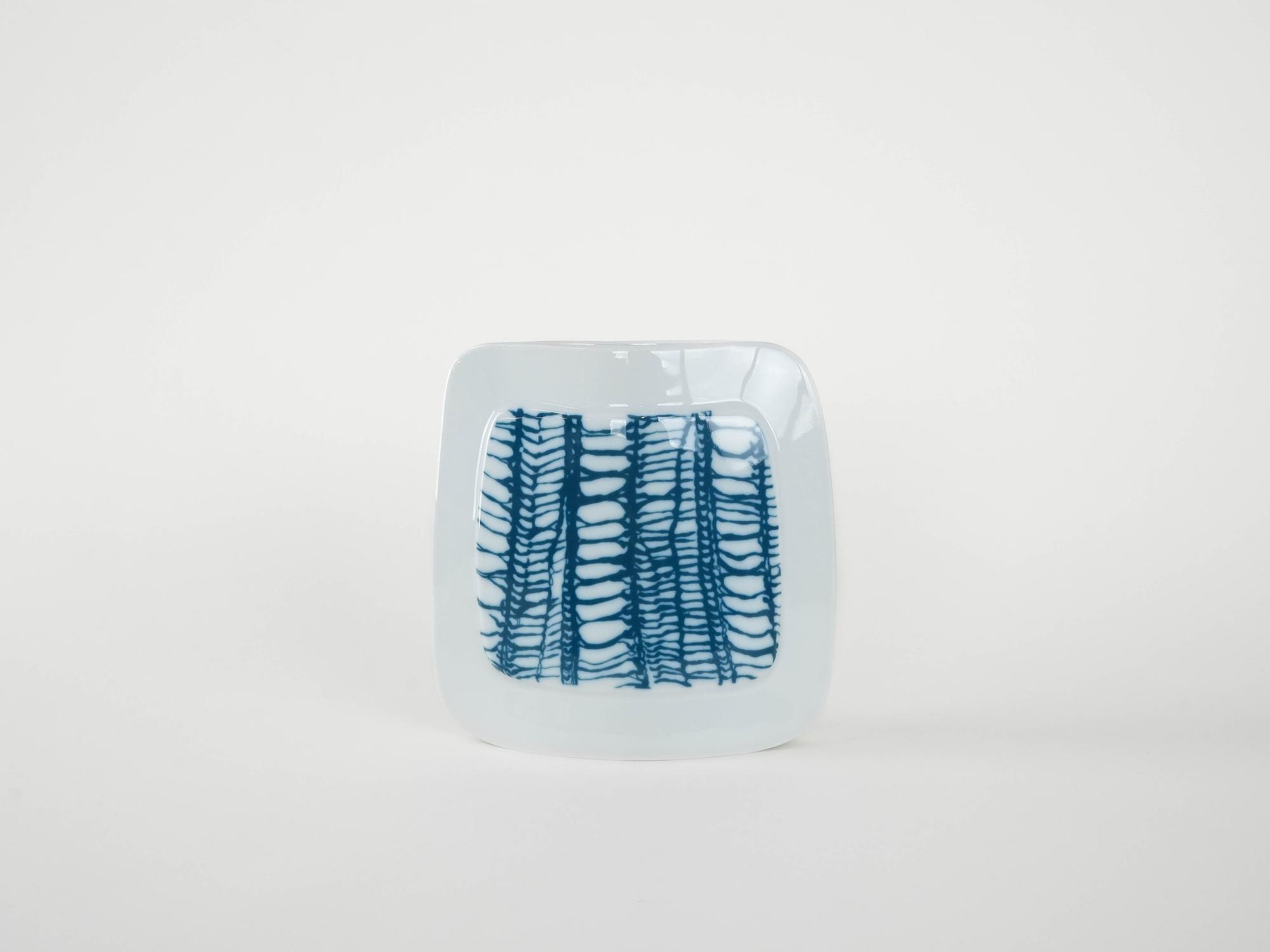 Porzellanvase Weiß Blau 1970er Jahre 2
