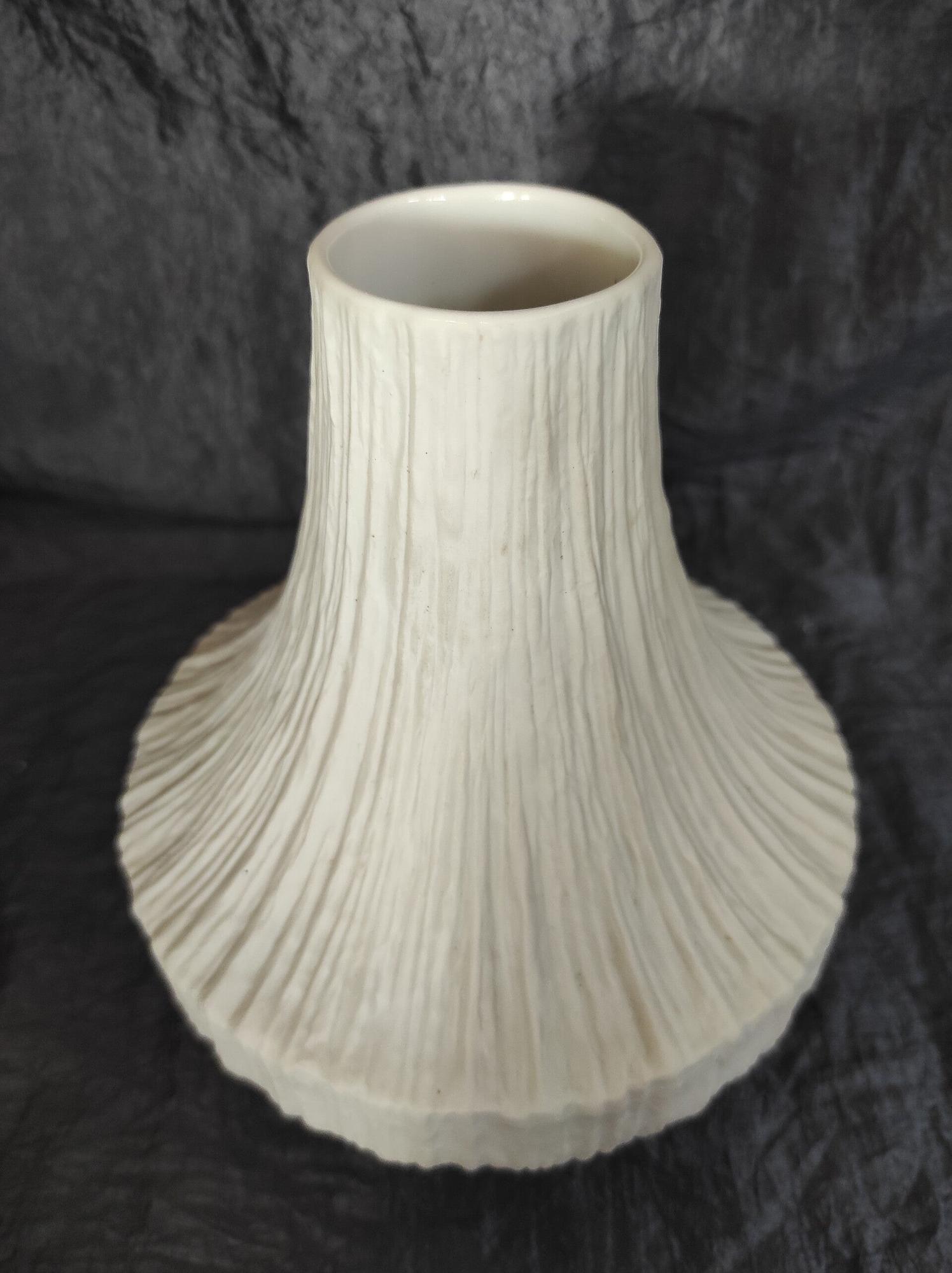 Vintage Vase Porzellan Weiß 1