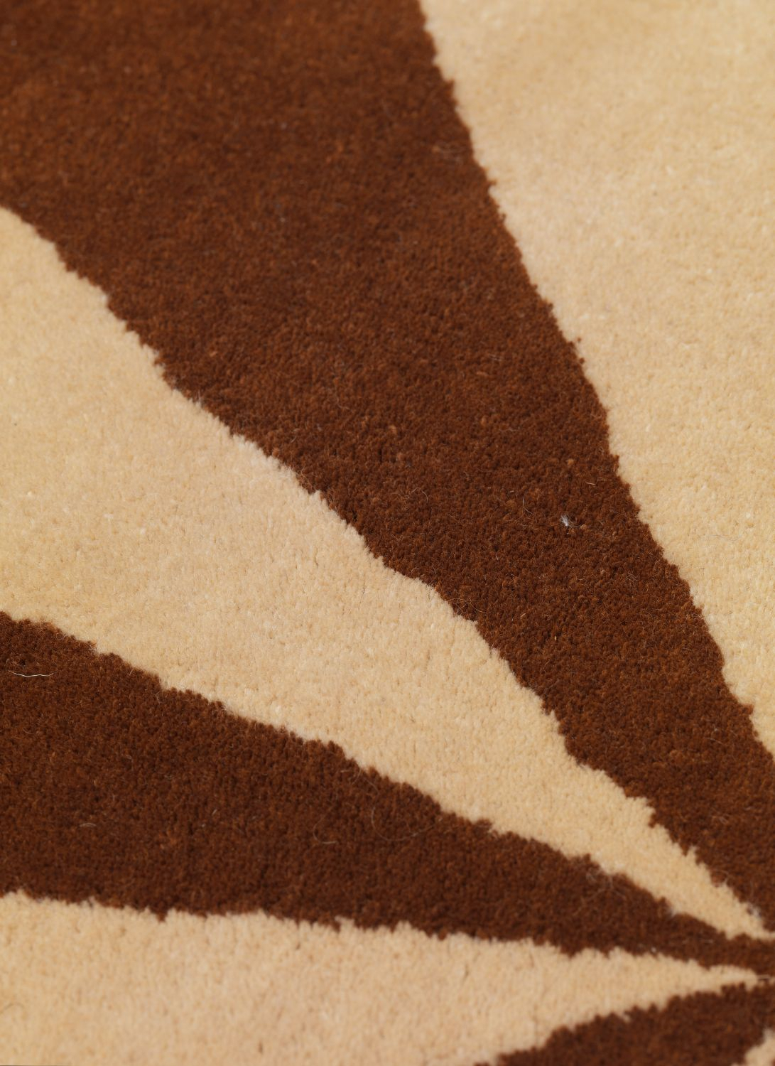 Arch Teppich Small Braun 1