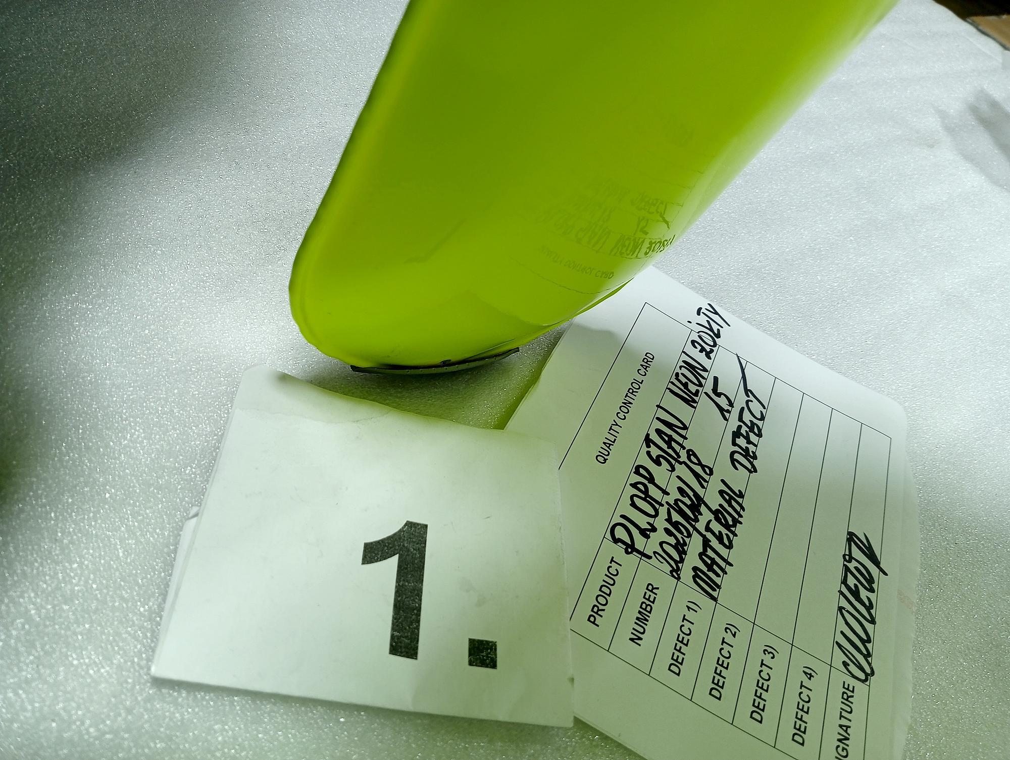 Plopp Standard stool Aluminum Neon Yellow RAL 1026 2