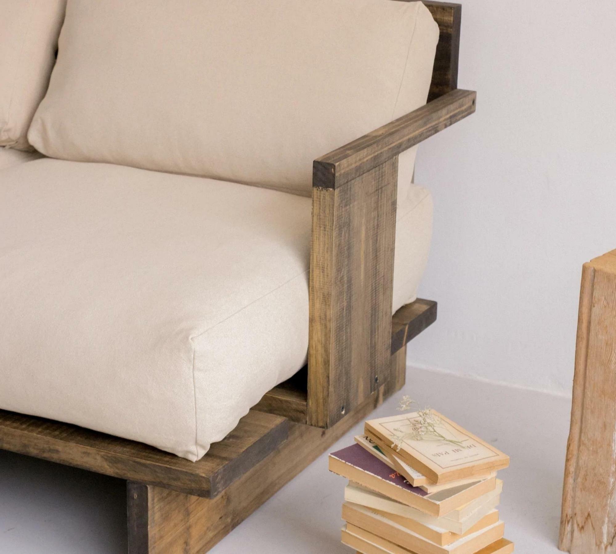 3-sitzer Sofa aus nachhaltigem Pinien-Massivholz 2