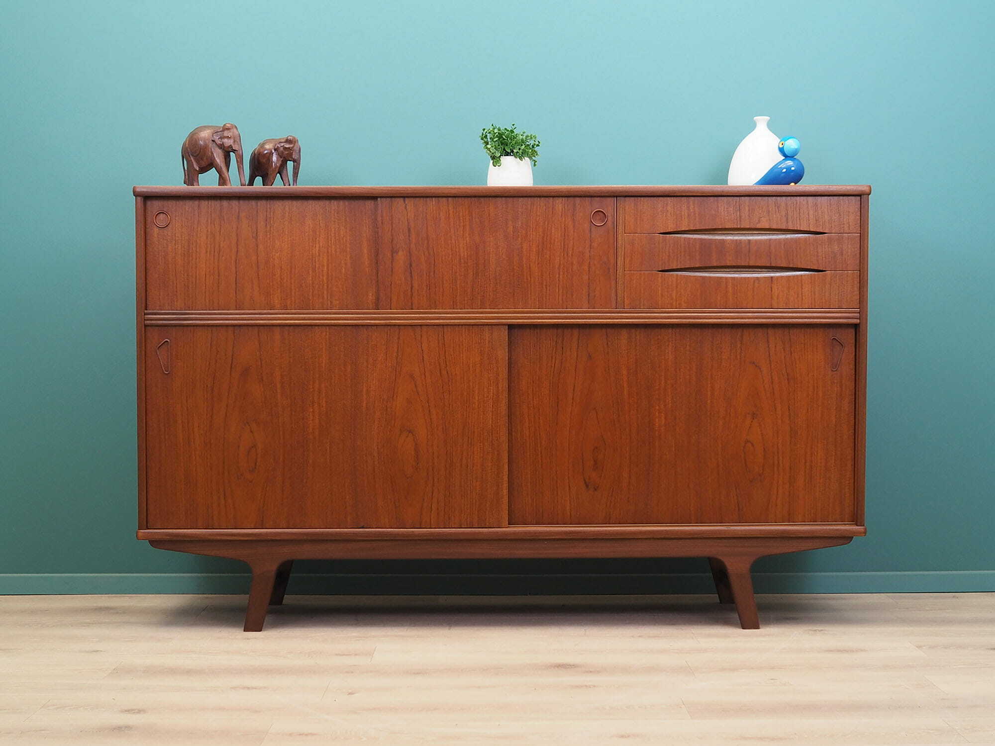 Vintage Highboard Teakholz Braun 1960er Jahre 1