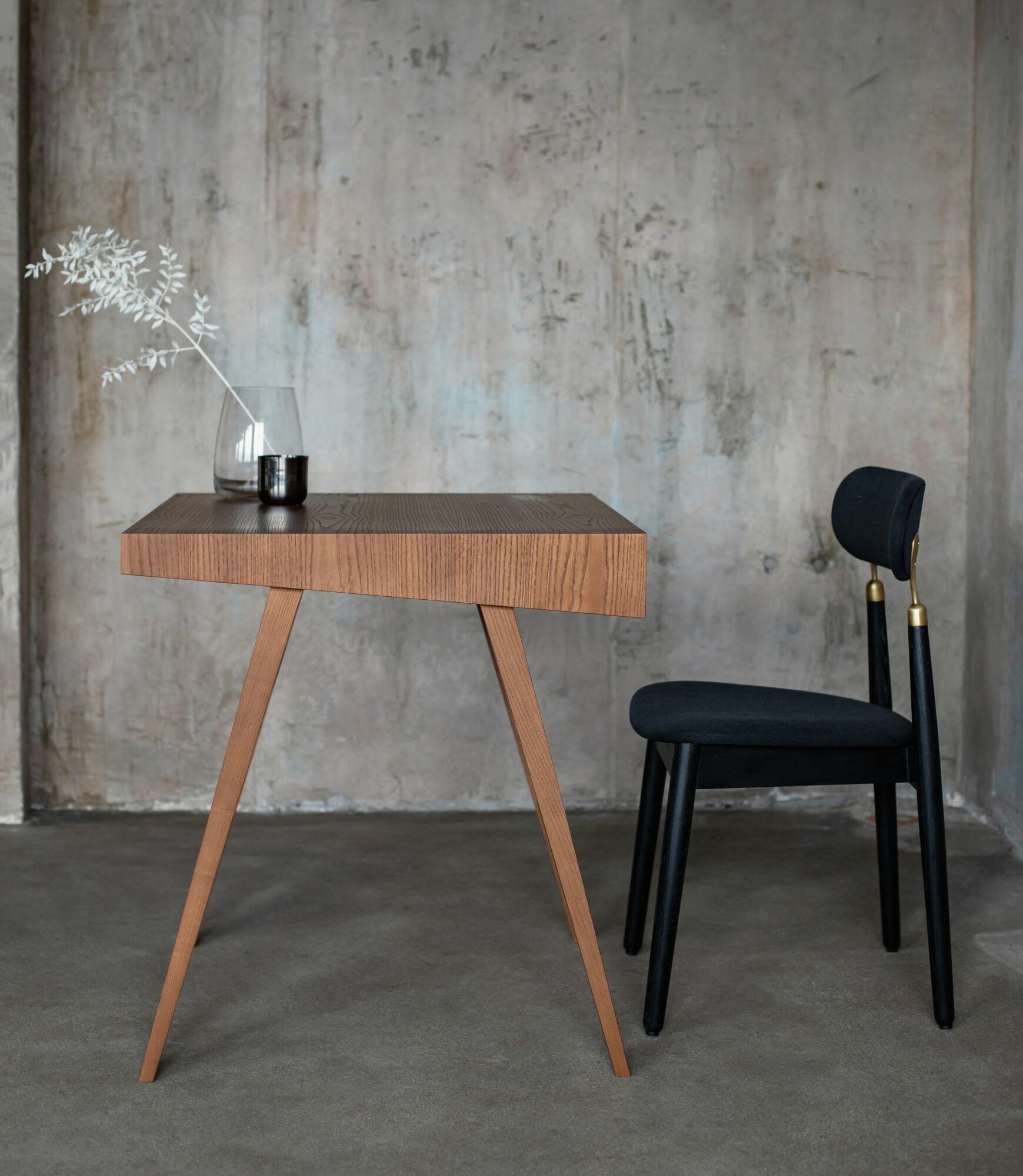 Schreibtisch 4.9 Eschenholz lackiert Braun 0