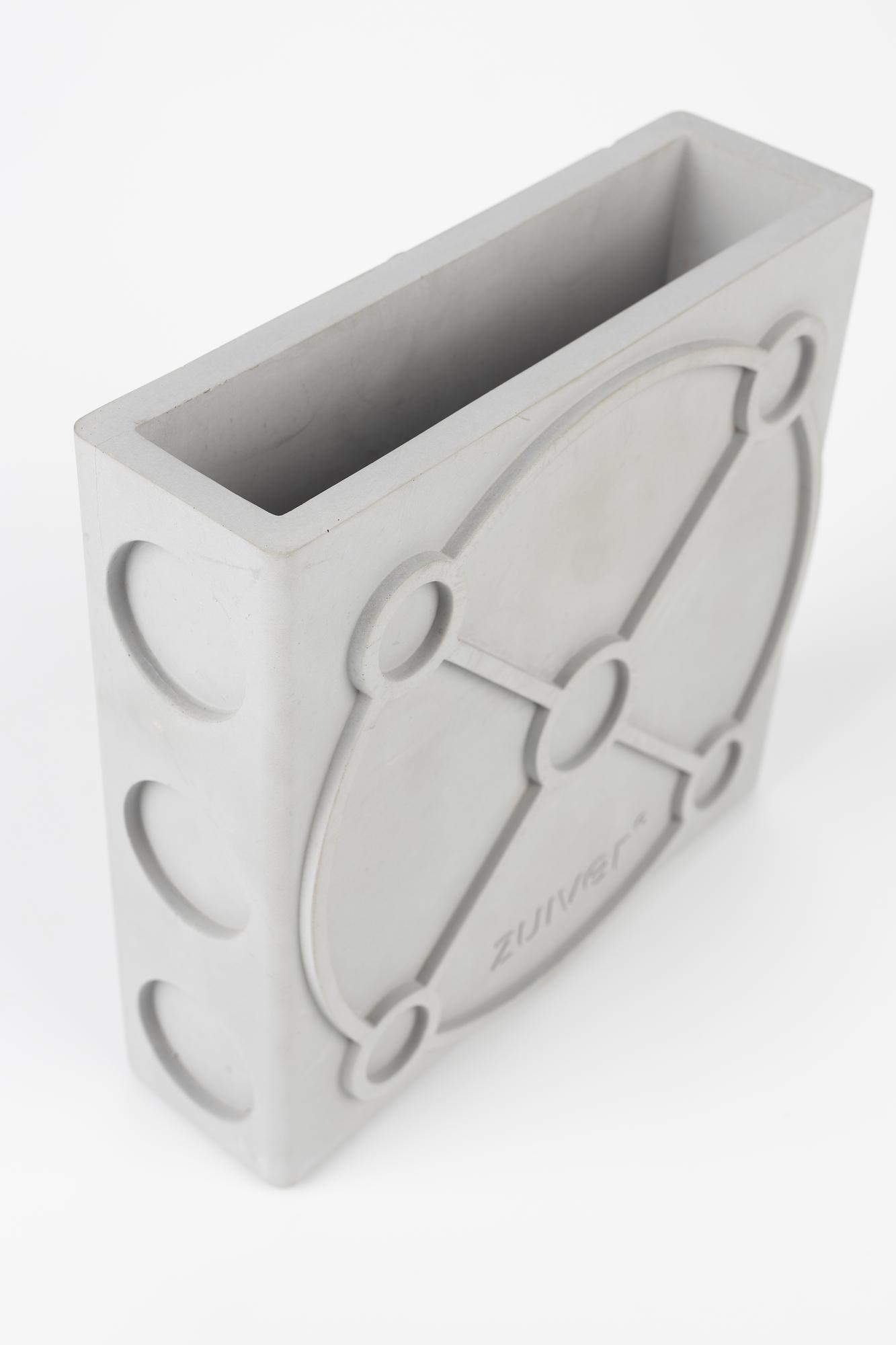 Graphic Vase Beton Grau 4