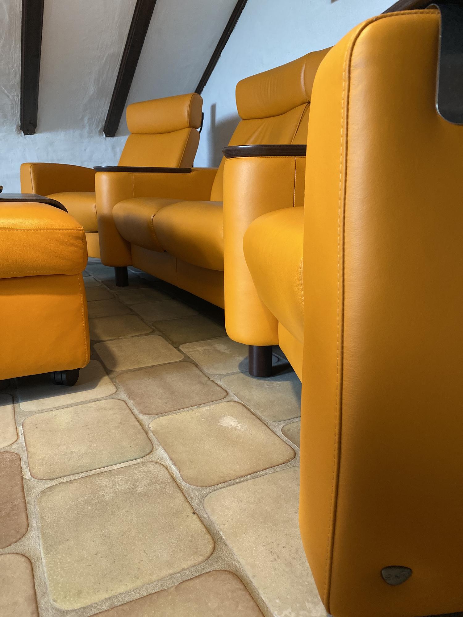 Arion 4-Sitzer Sofa mit Hocker Leder 6