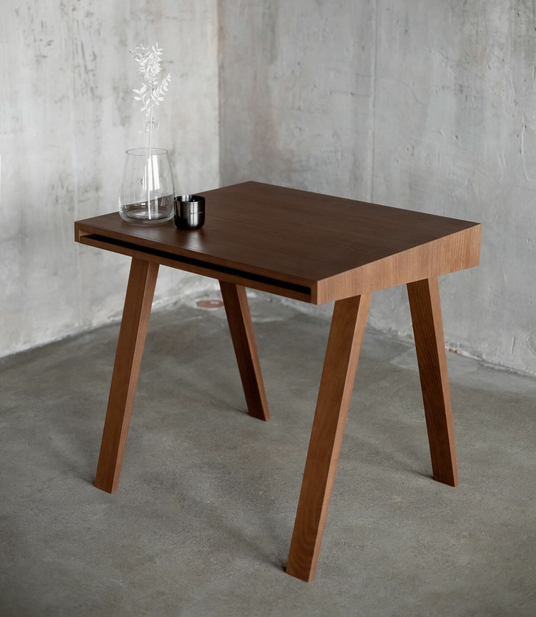 Schreibtisch 4.9 Eschenholz lackiert Braun 6