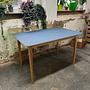 Beluga Tisch Holz Linoleum Smokey Blue 0