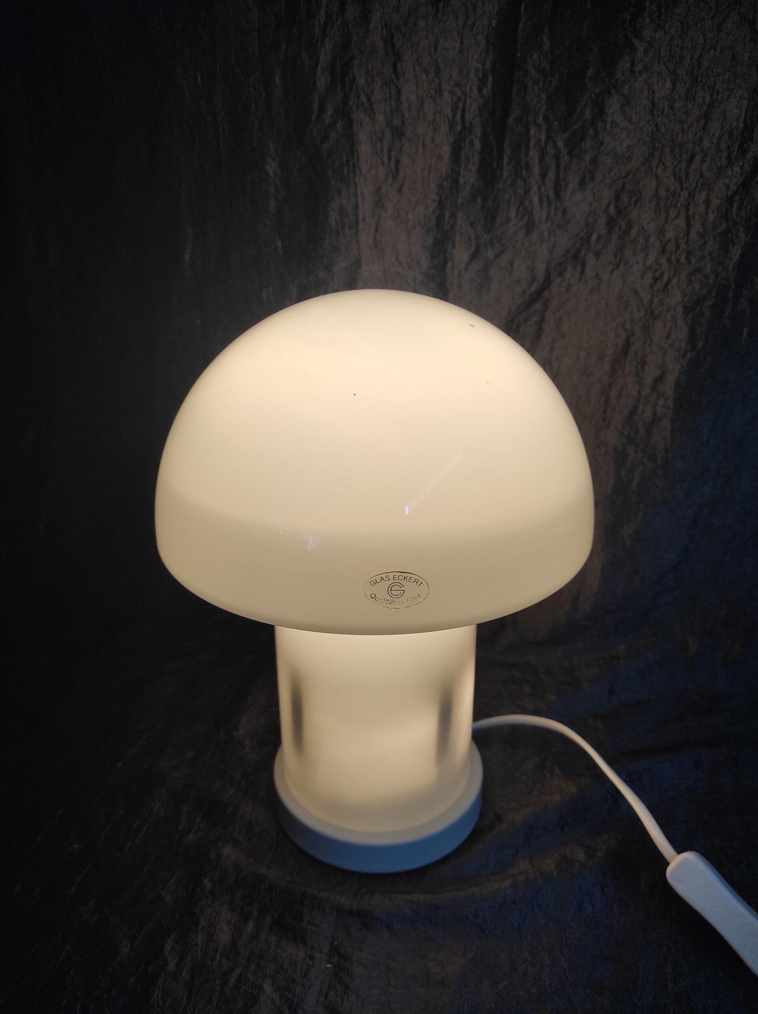 Pilz Tischlampe Glas Weiß 4