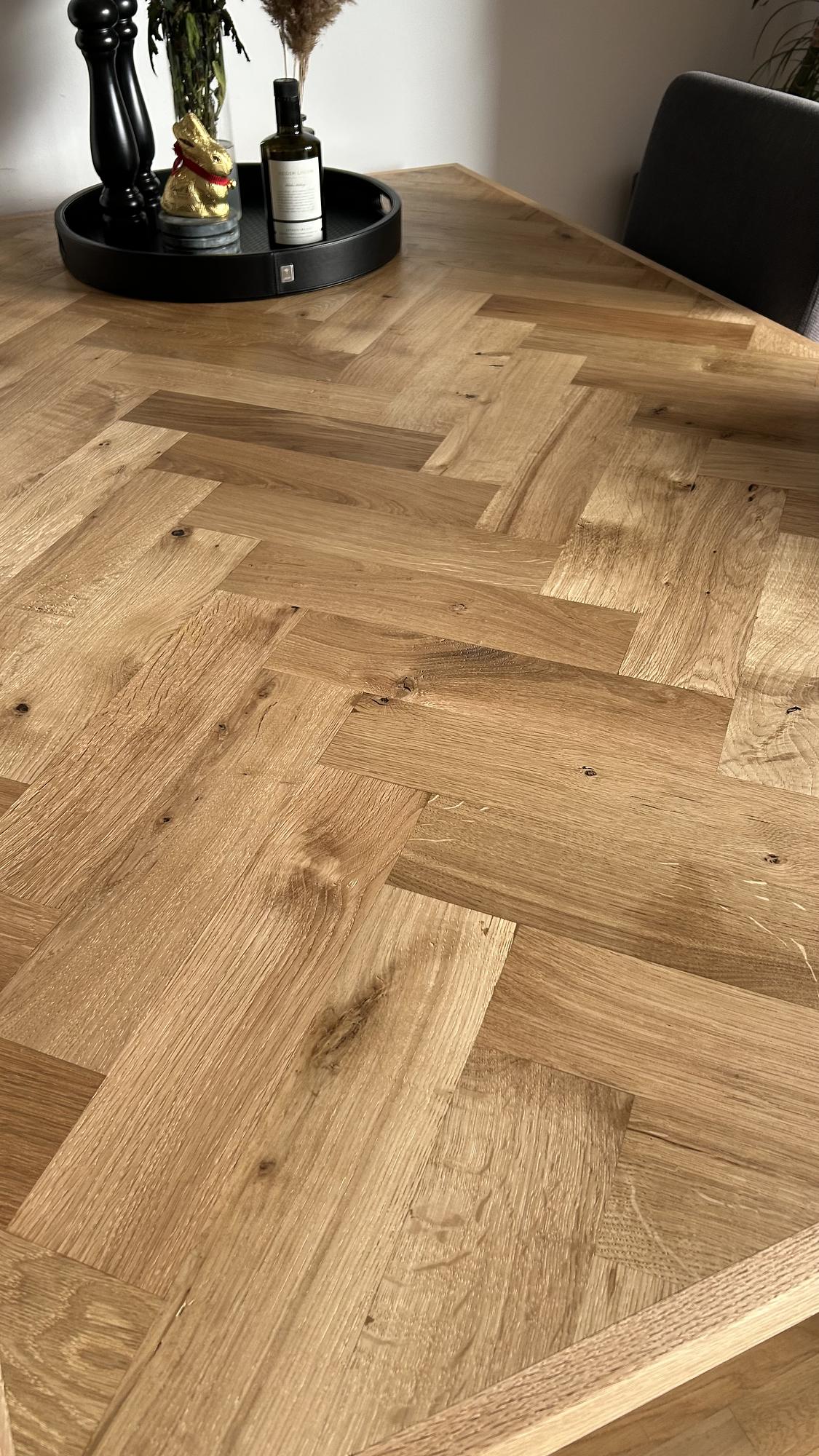 Solid oak tabletop in herringbone design 2