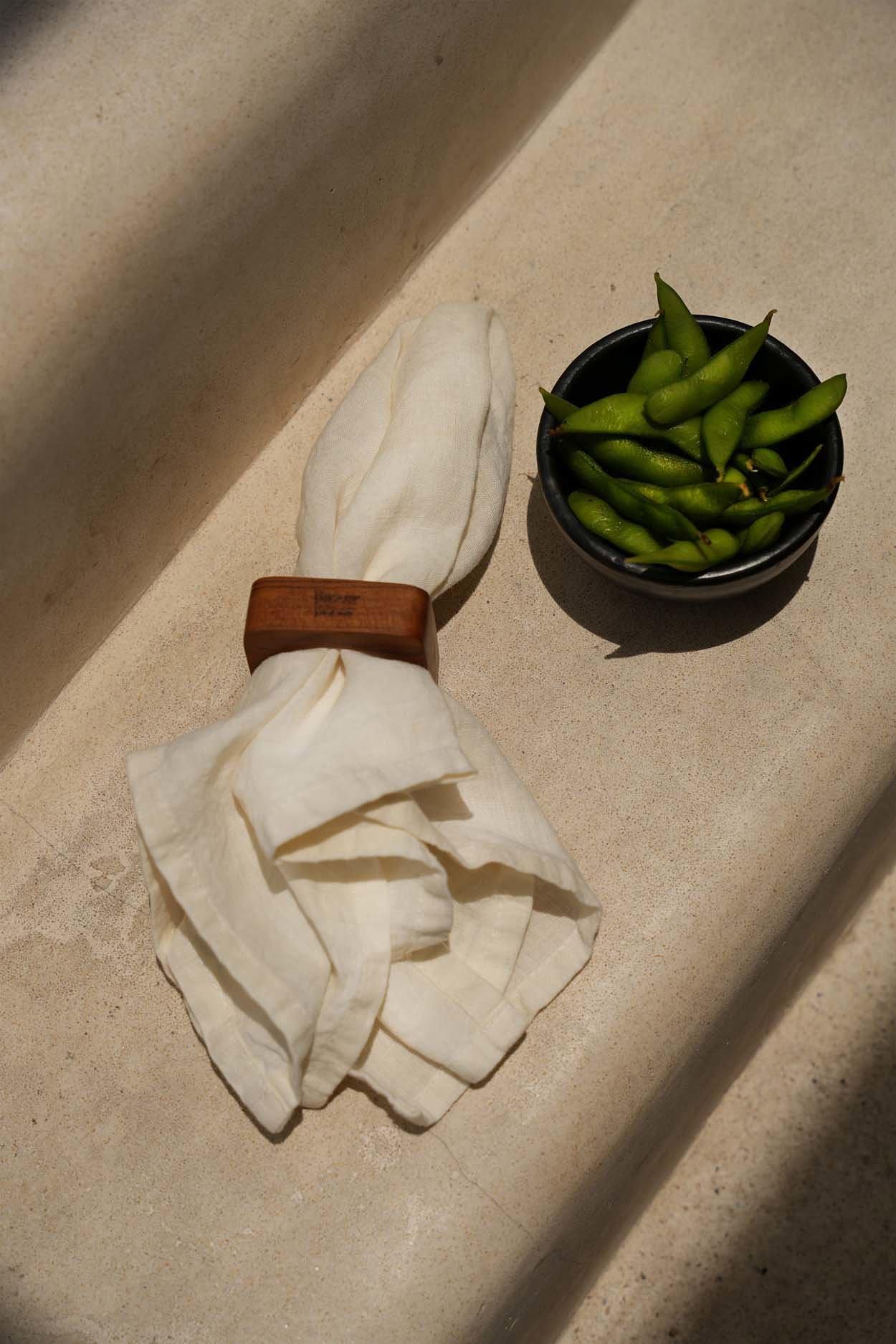 4x Napkin Linen White 2