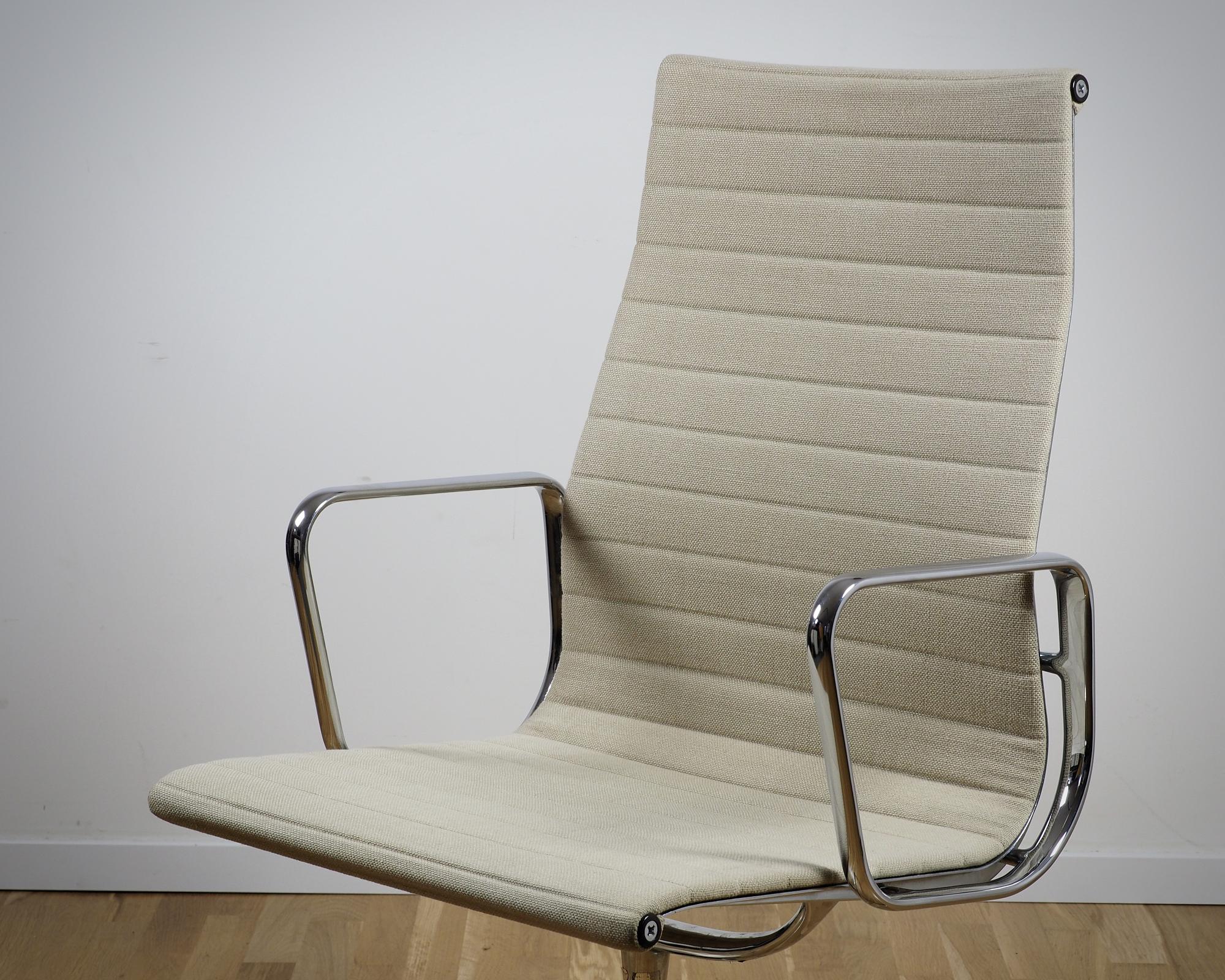 Aluminium Chair EA 112 Drehbar Hopsack Beige 8