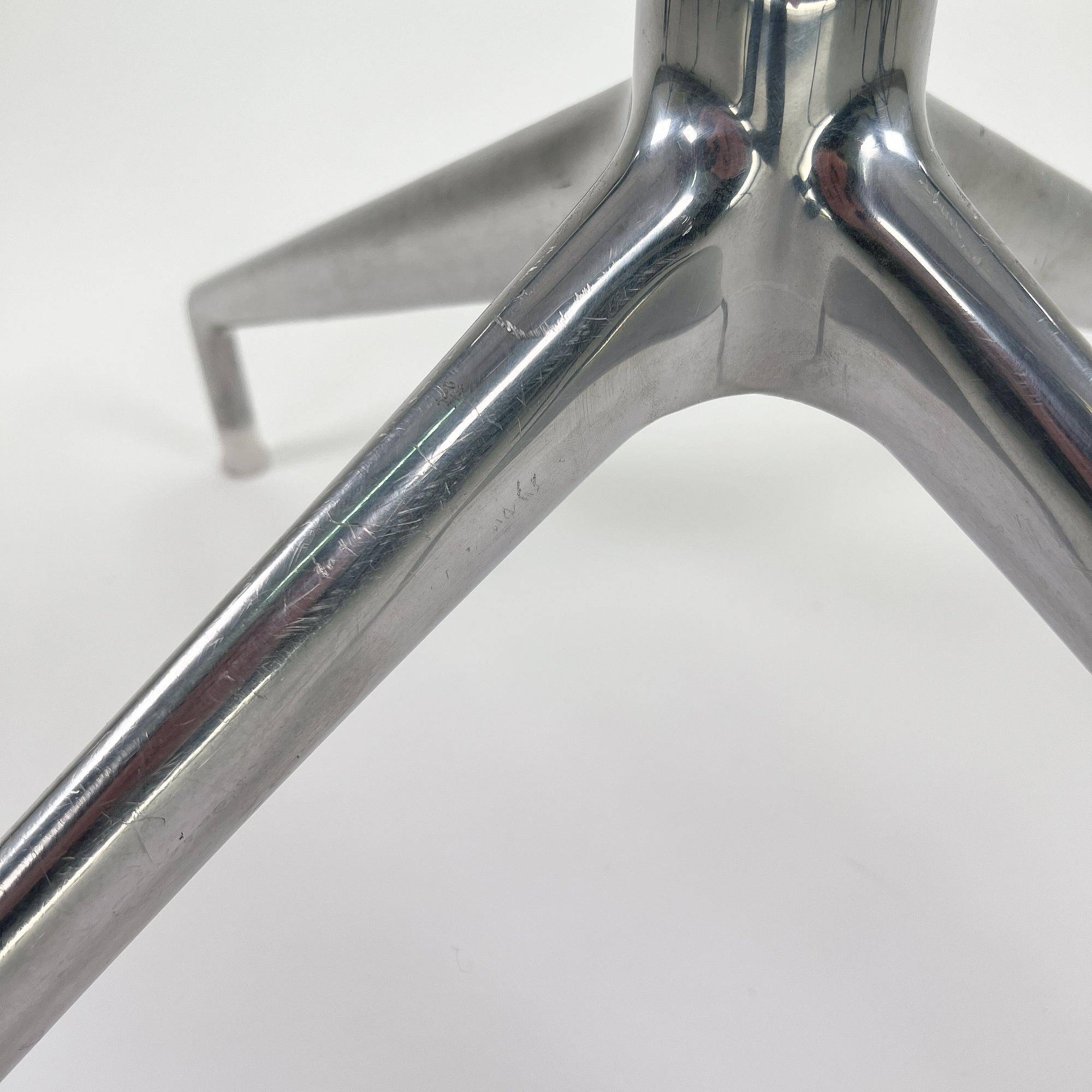 IU4 Iuta Armchair Chrome Black 5