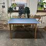 Beluga Tisch Holz Linoleum Smokey Blue 1