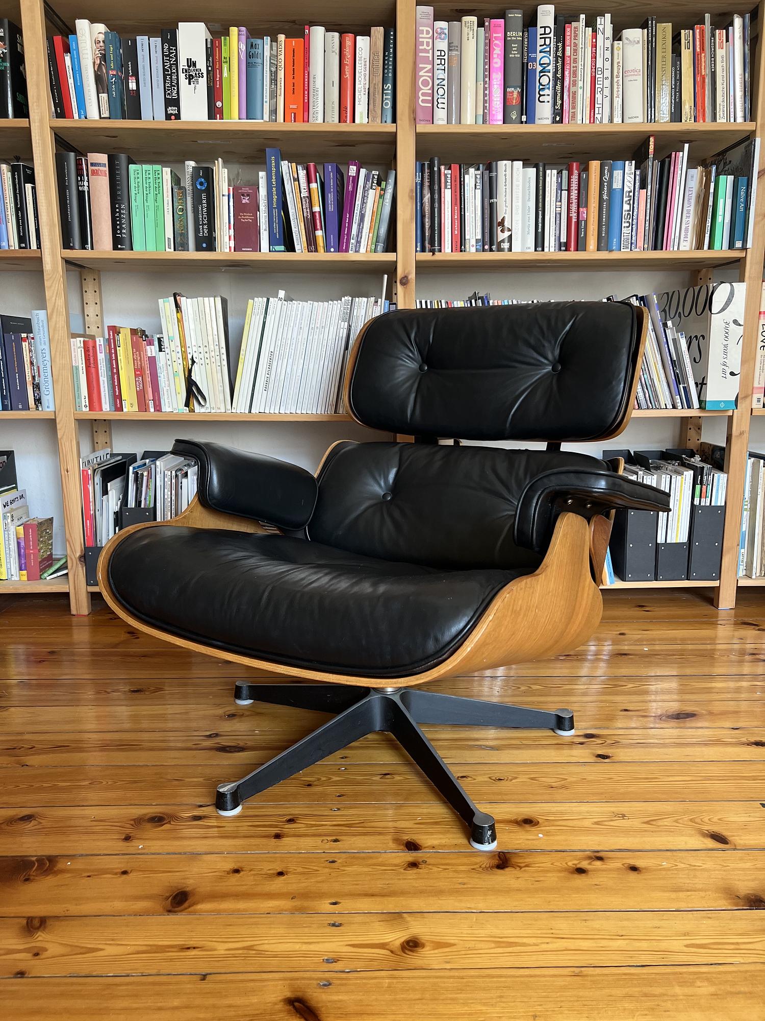 Vintage Eames Lounge Chair & Ottoman Leder Schwarz 1950er 1