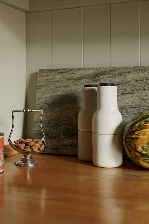 2x Pepper and salt mill Black White 4