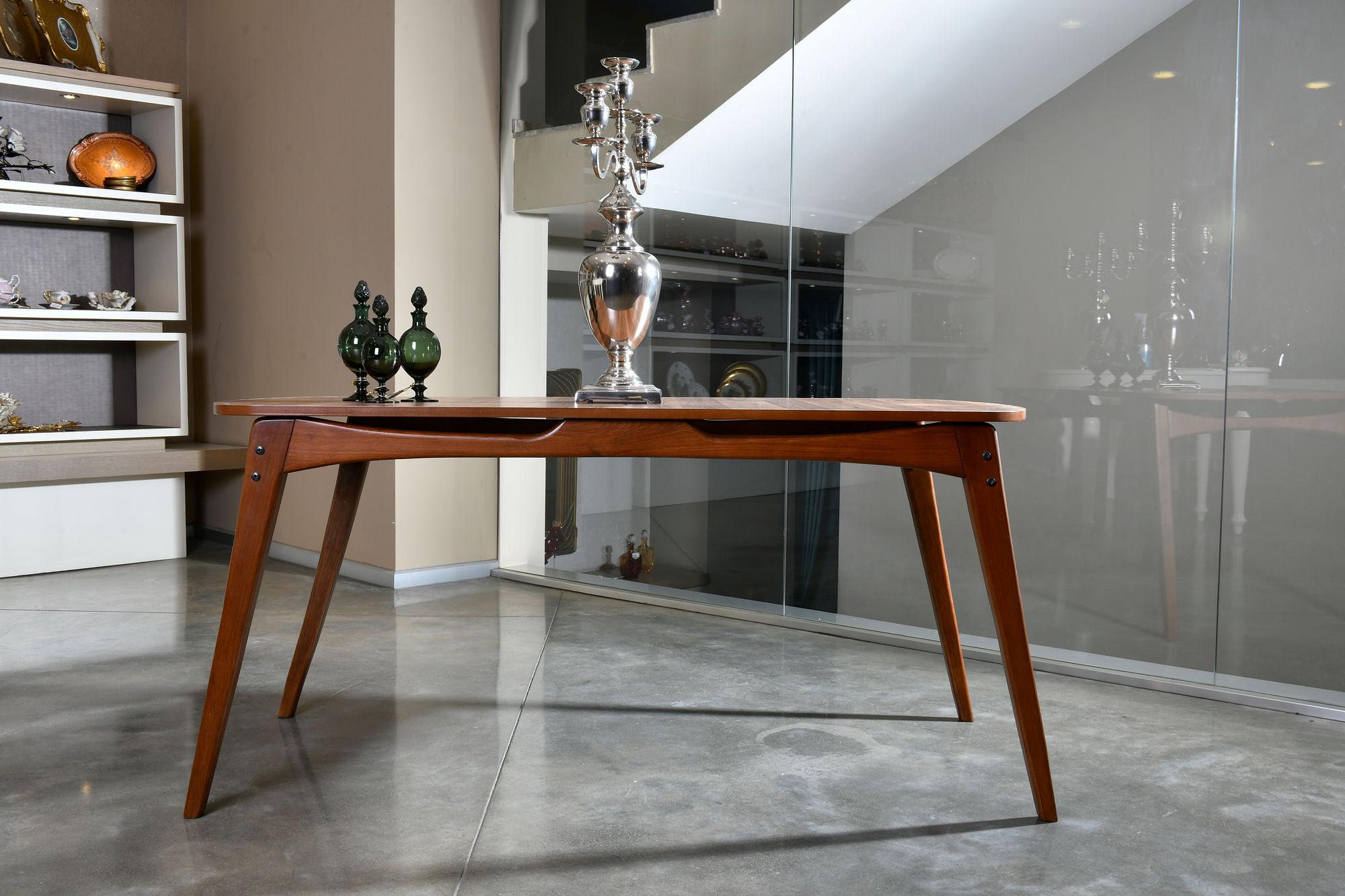 Touch Dining Table Walnut Brown 2