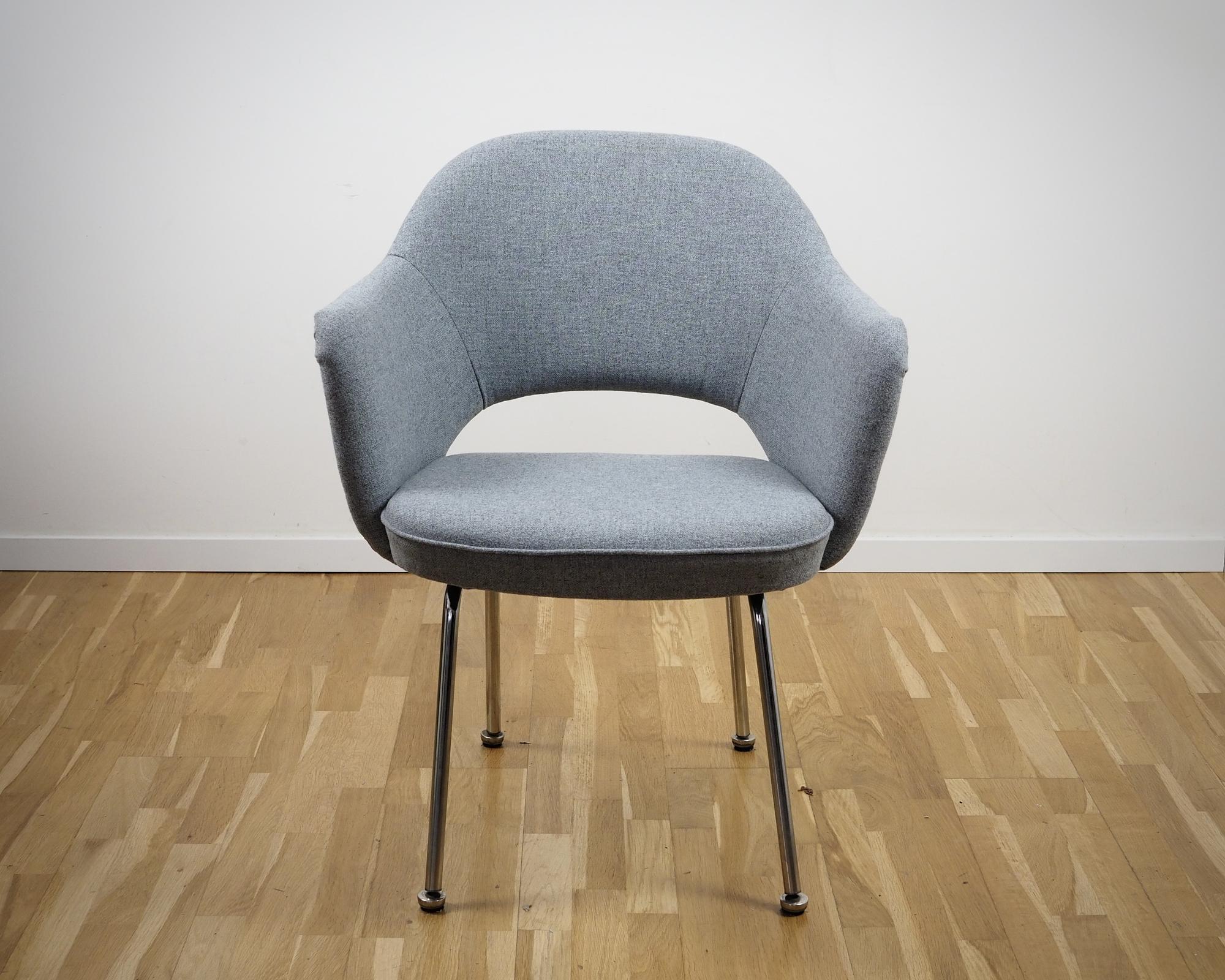 Saarinen Conference Armchair Textile Metal Grey 4