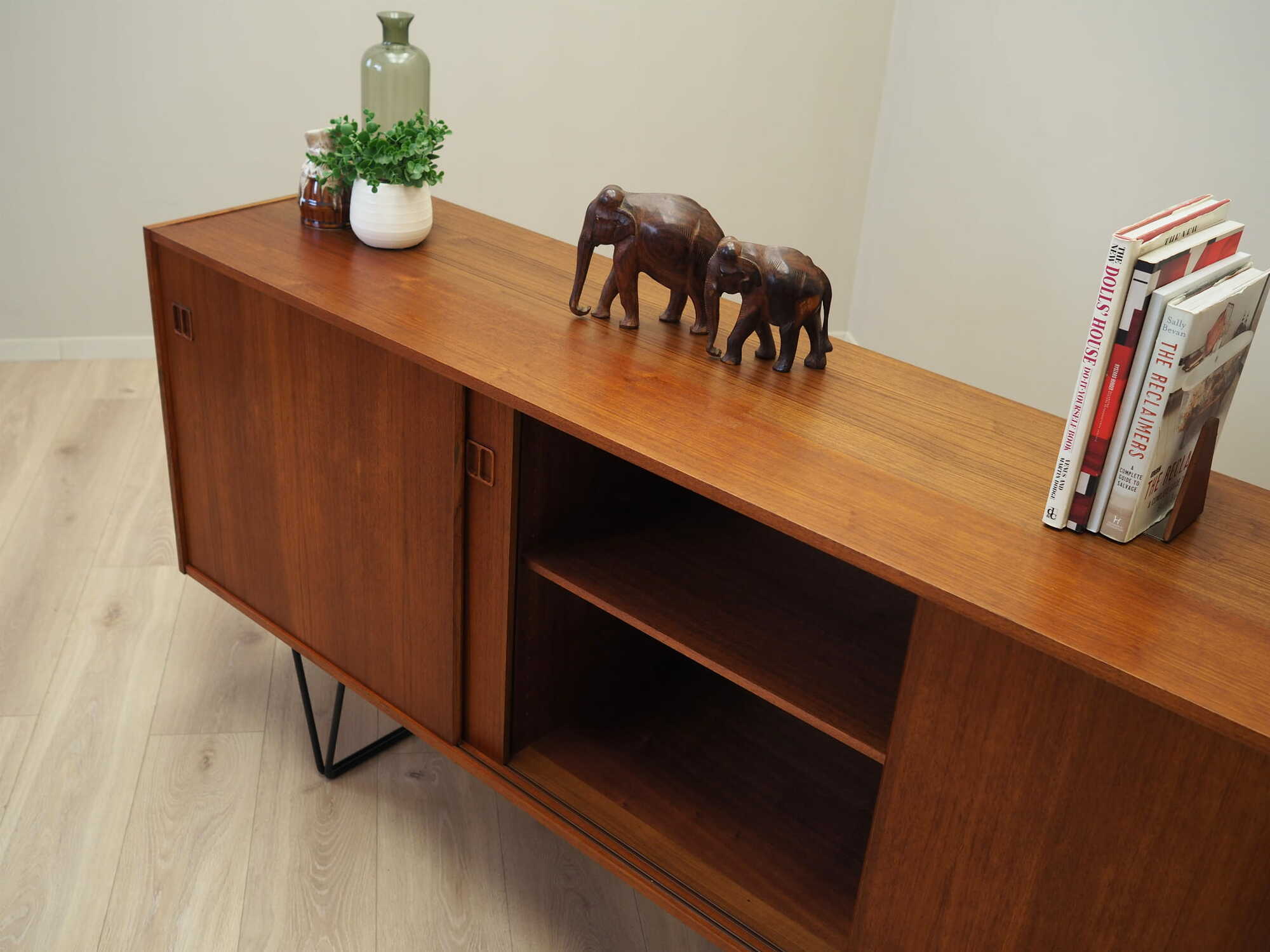 Vintage Sideboard Teakholz Braun 1970er Jahre 9