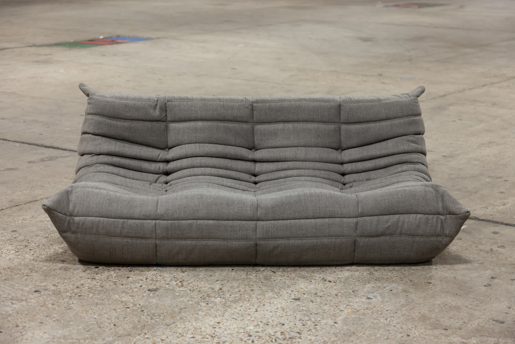 Togo Sofa 3-Sitzer Webstoff Warmgrau 0