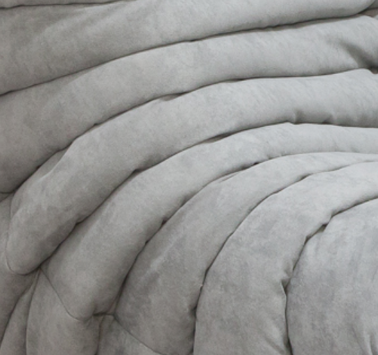 Poltrona Togo in tessuto grigio chiaro 3