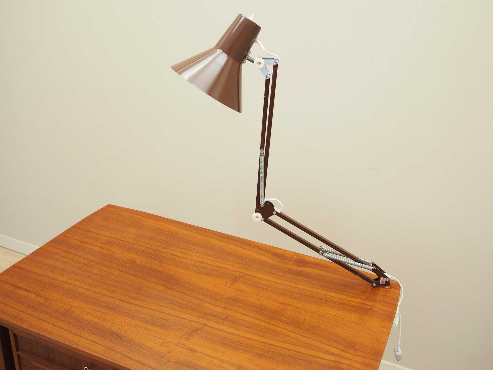 Vintage Schreibtisch mit Lampe Teakholz Braun 1970er Jahre 8