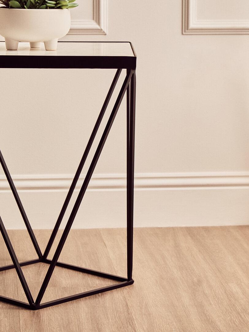 Shalimar Square Black Finish Basis-Beistelltisch 3