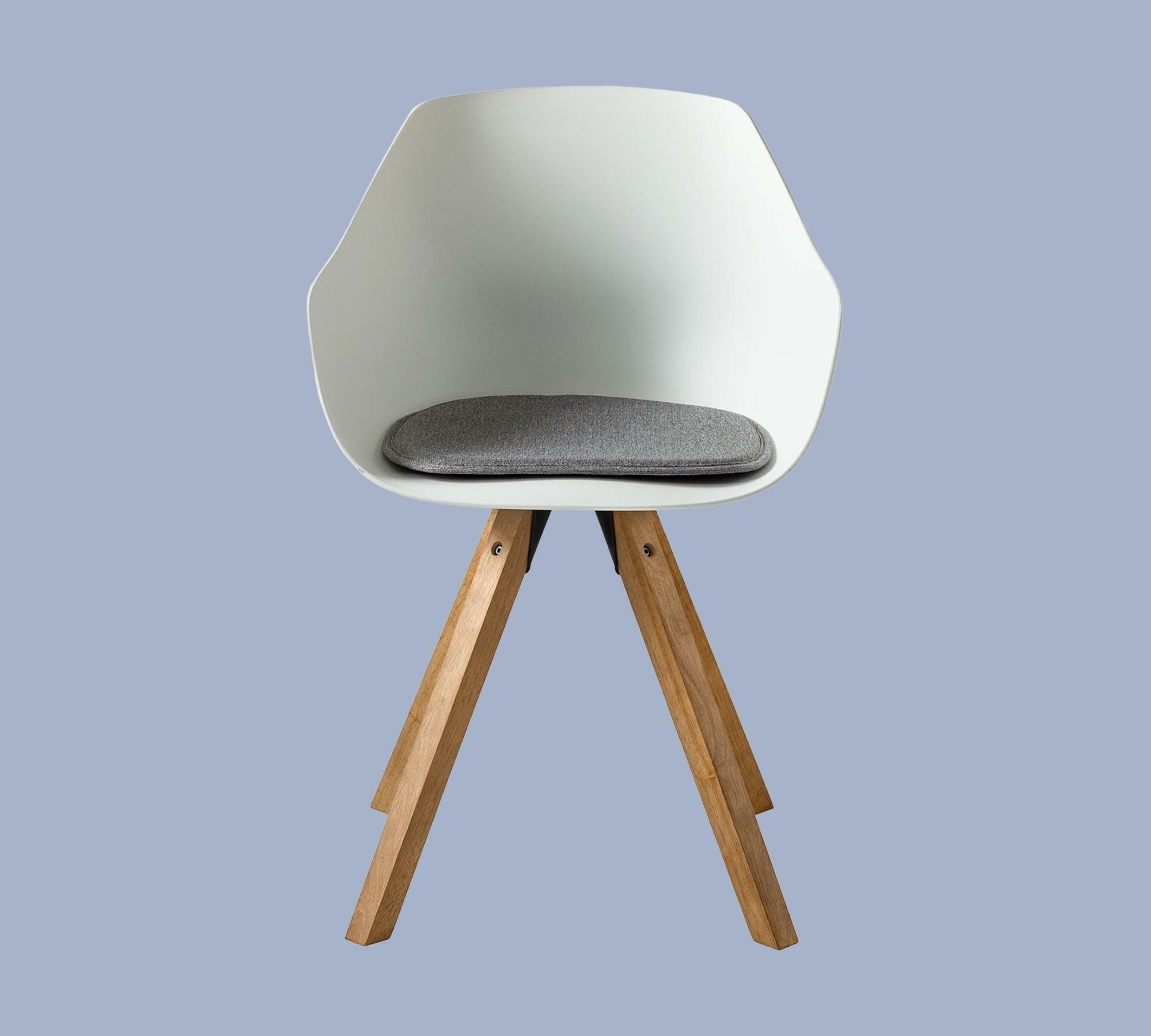 2x Armlehnstuhl Gummibaum massiv Weiß 1