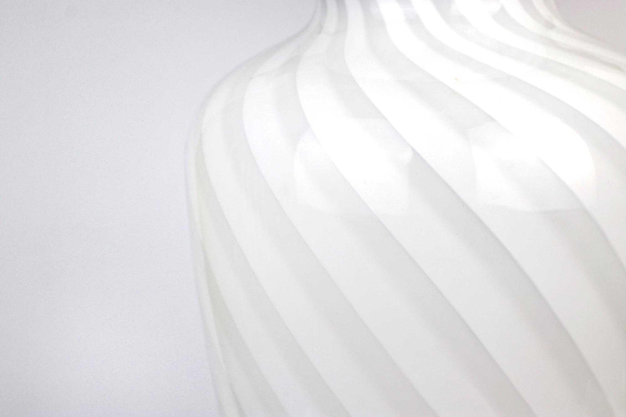 Vintage Swirl Vase Muranoglas Weiß 1950er Jahre 6