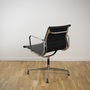 Alu Chair EA 107 Leder Schwarz 2