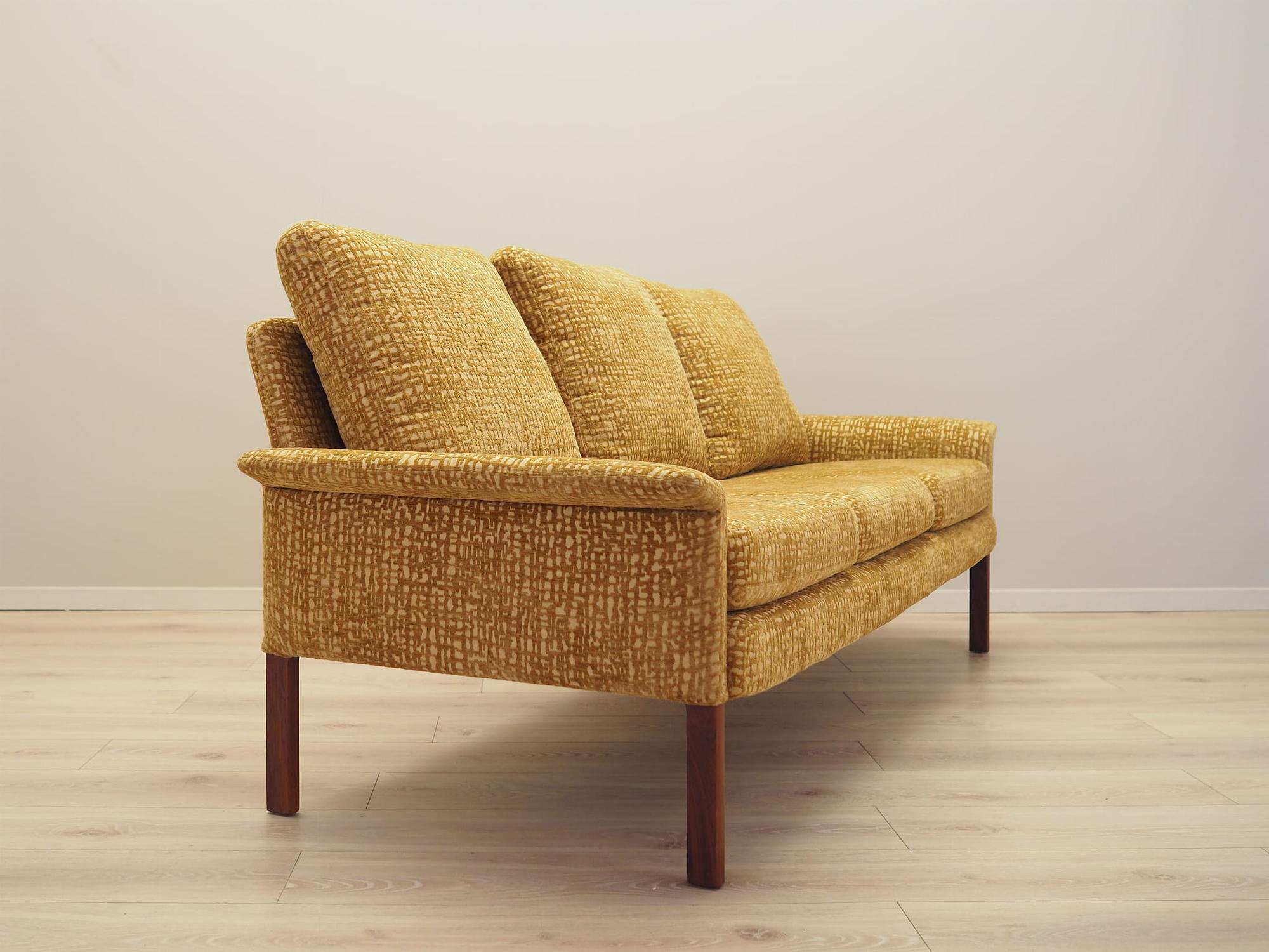 3-seater sofa yellow 1960s 6