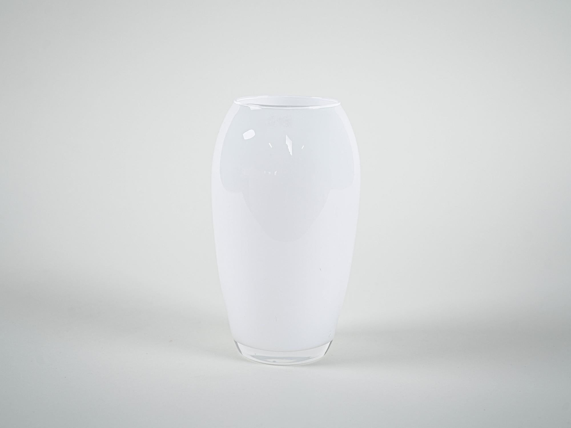 White Vase 1970s White 3