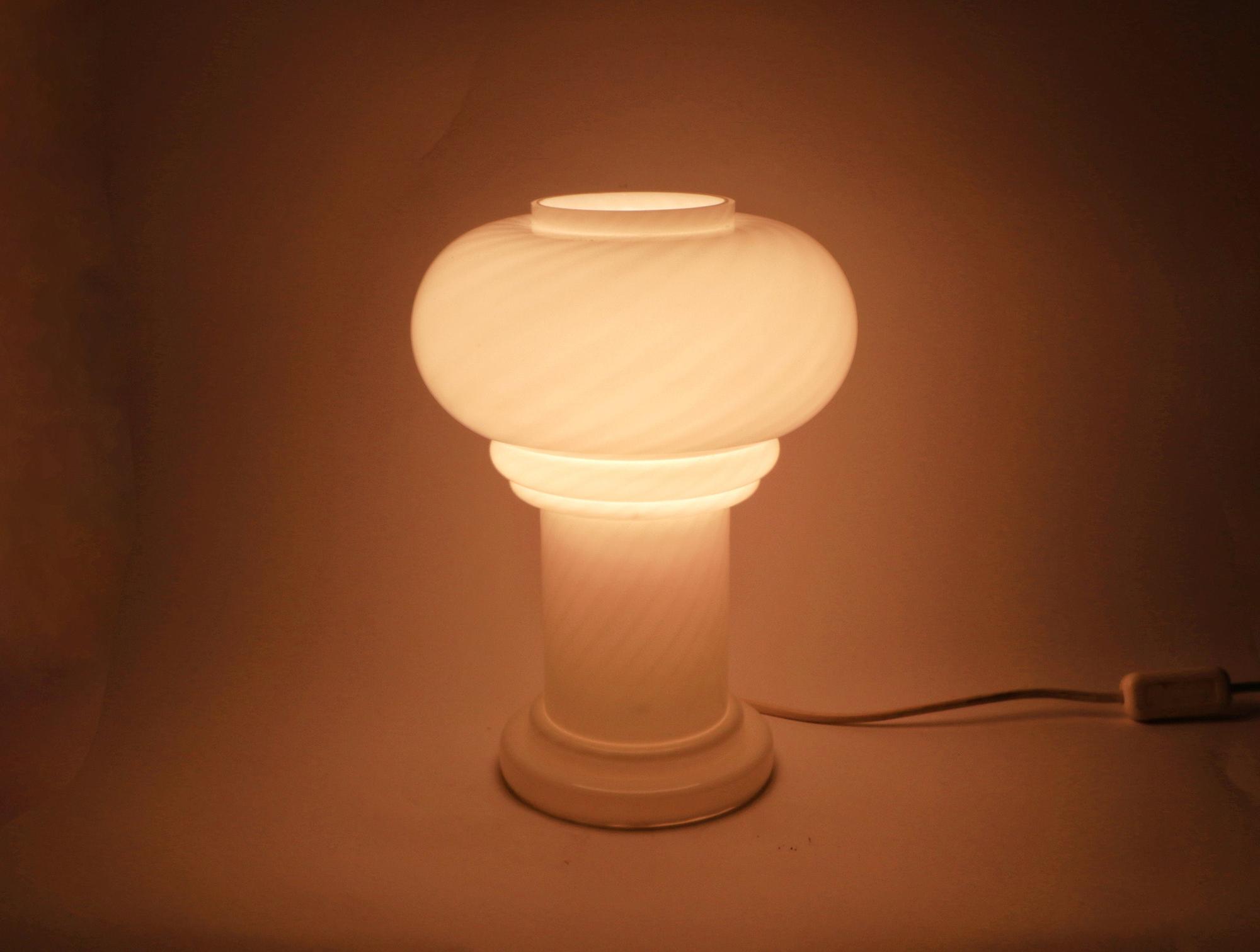 Vintage Pilz Tischlampe Muranoglas 1960er Jahre 1