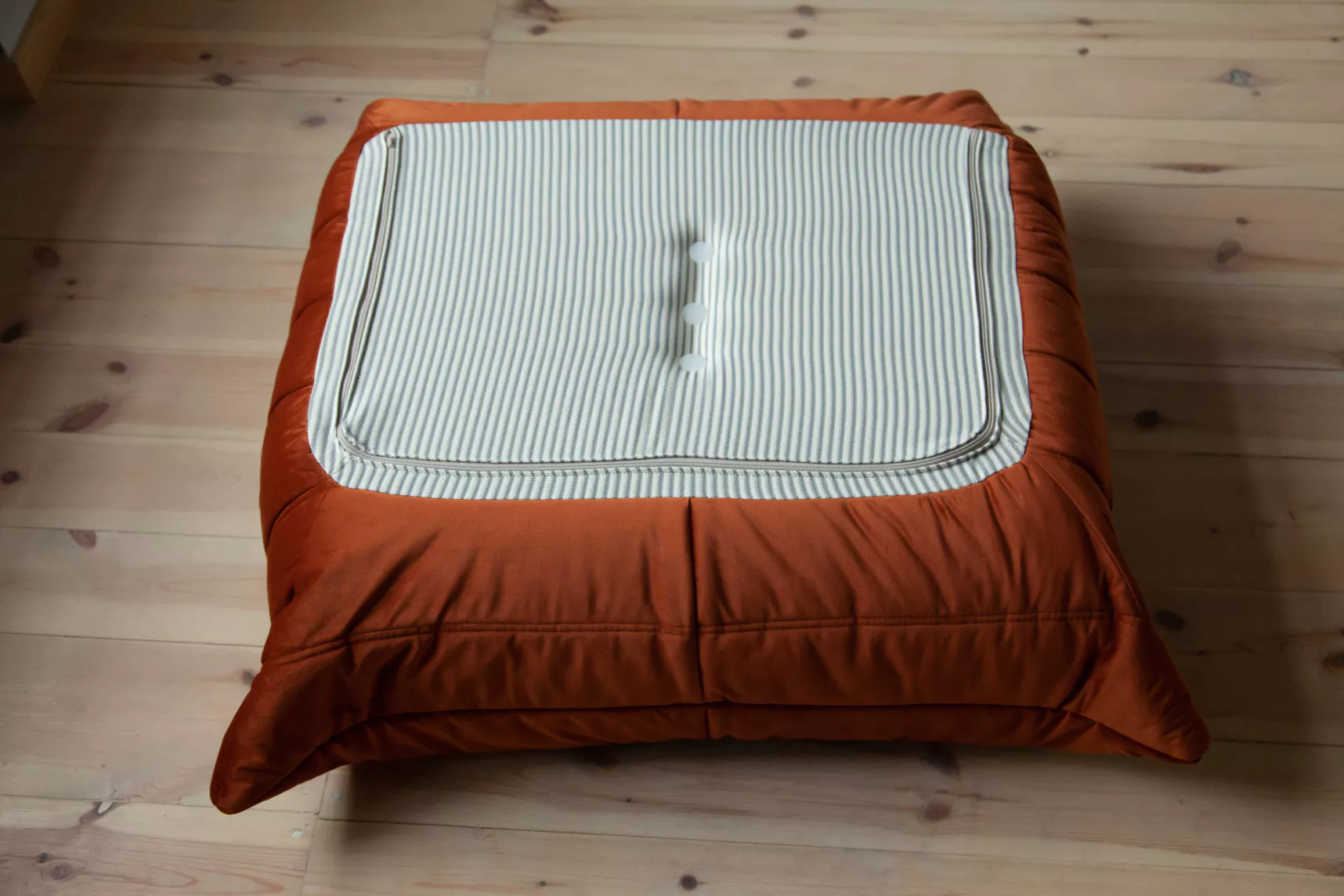 Togo Lounge Set 5-pc. Velvet Amber-Orange 8