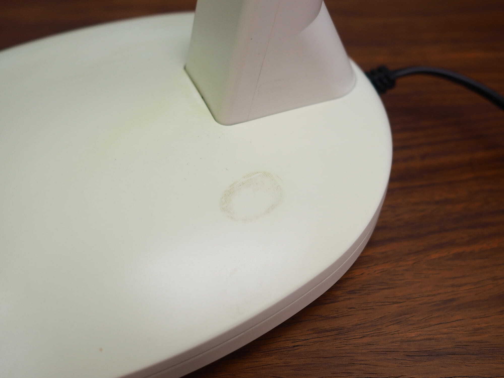 Vintage table lamp plastic white 1960s 9