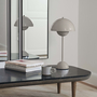 FlowerPot VP3 Tischleuchte Beige 2