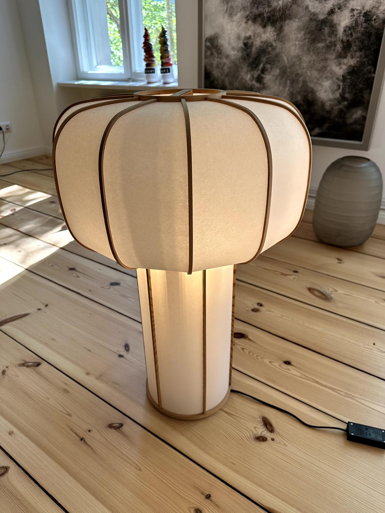 Kiku no Hana Stehlampe Papier Holz 4