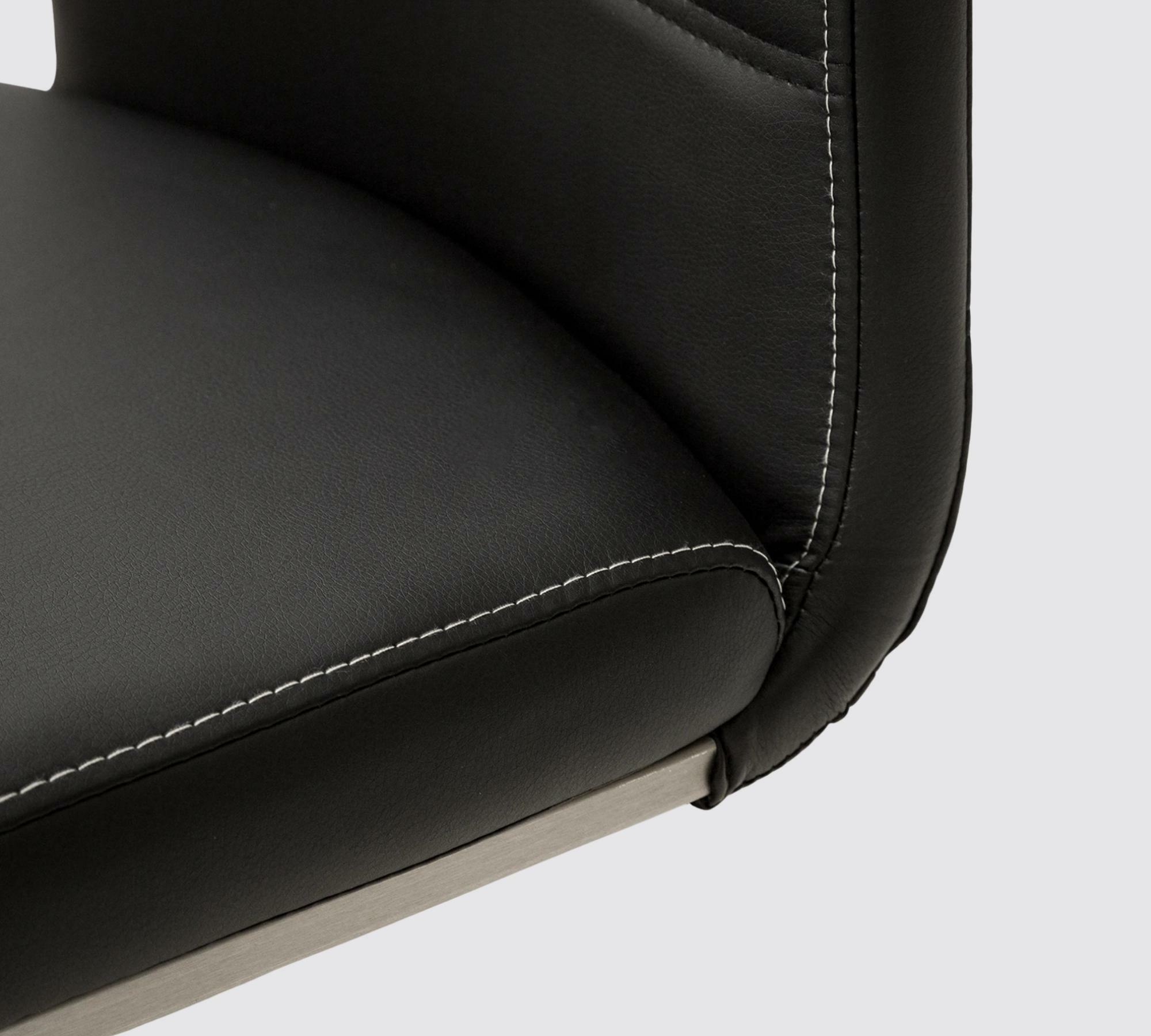 2x Freischwinger Kunstleder Edelstahl Schwarz 5