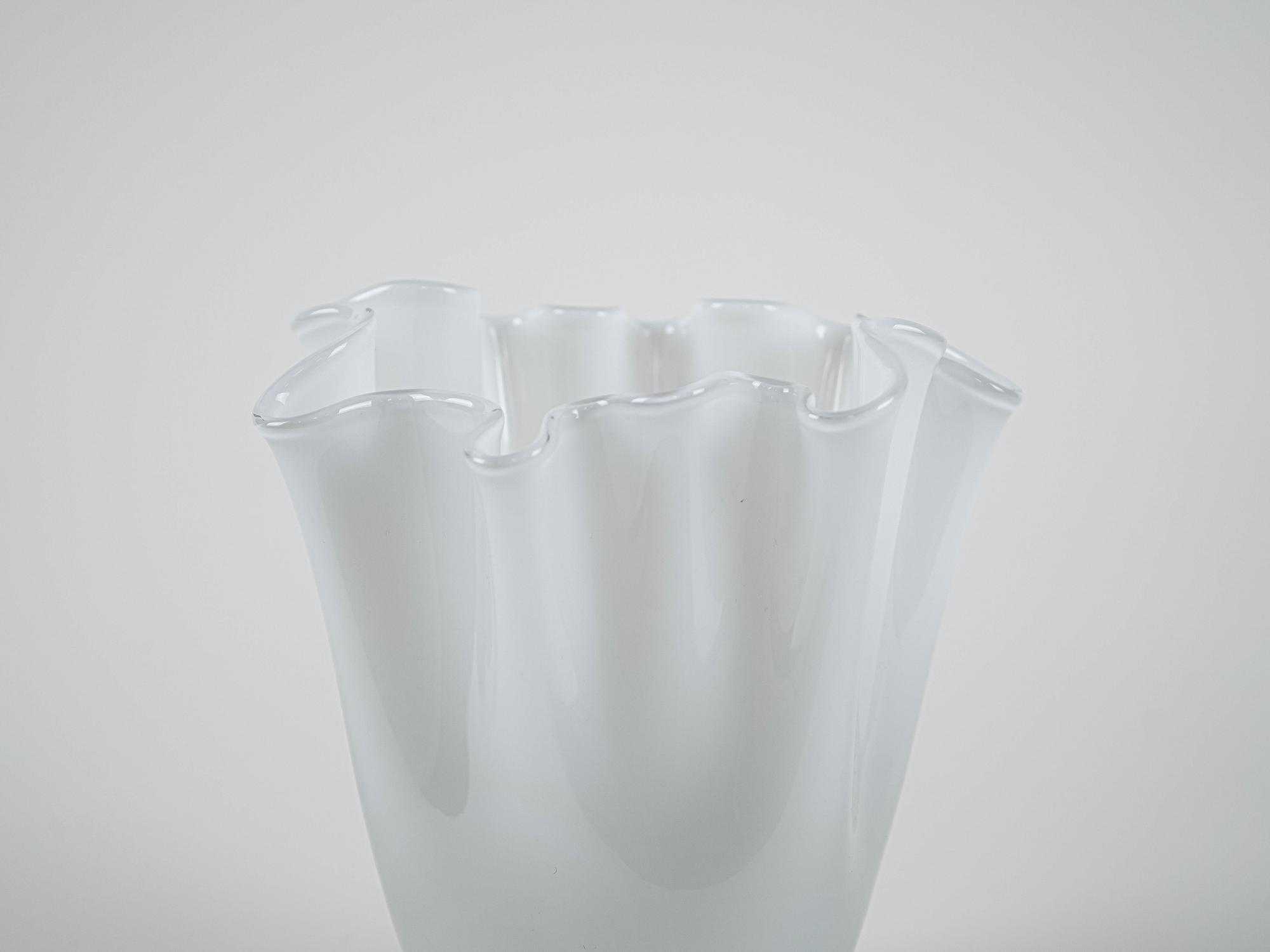 Vase 1970s White 4
