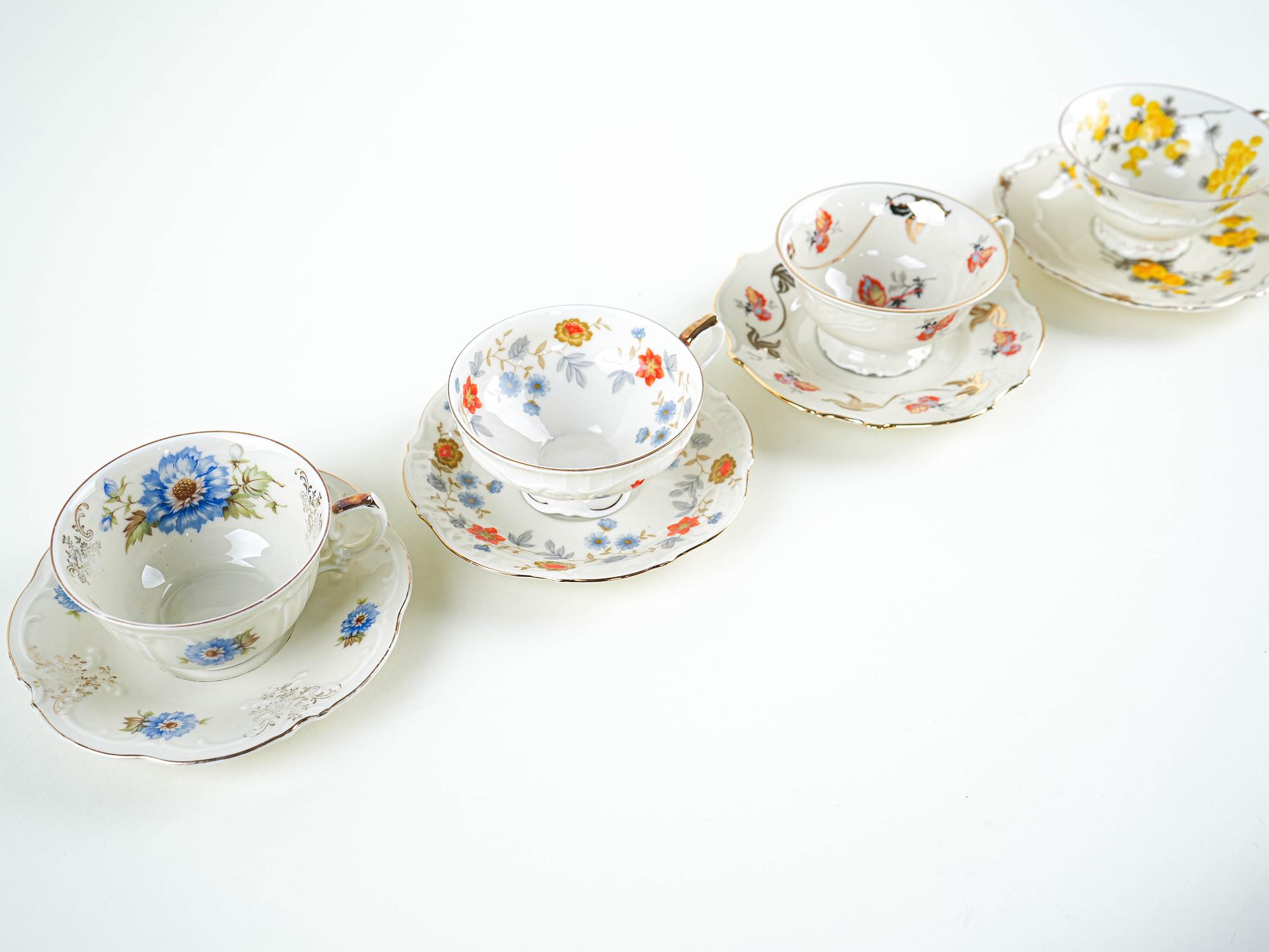 Porcelain cup set 20th century 7