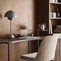 FlowerPot VP3 Tischleuchte Beige 3
